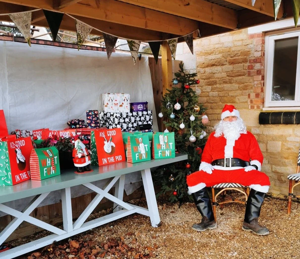 SANTA PAWS IS COMING TO TOWN