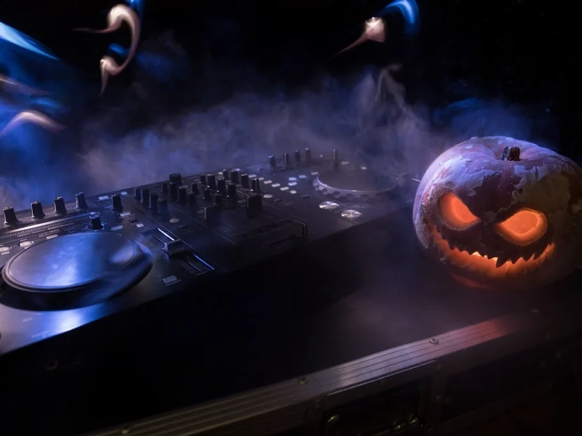 Bending the Ear: Composing for the Horror Genre