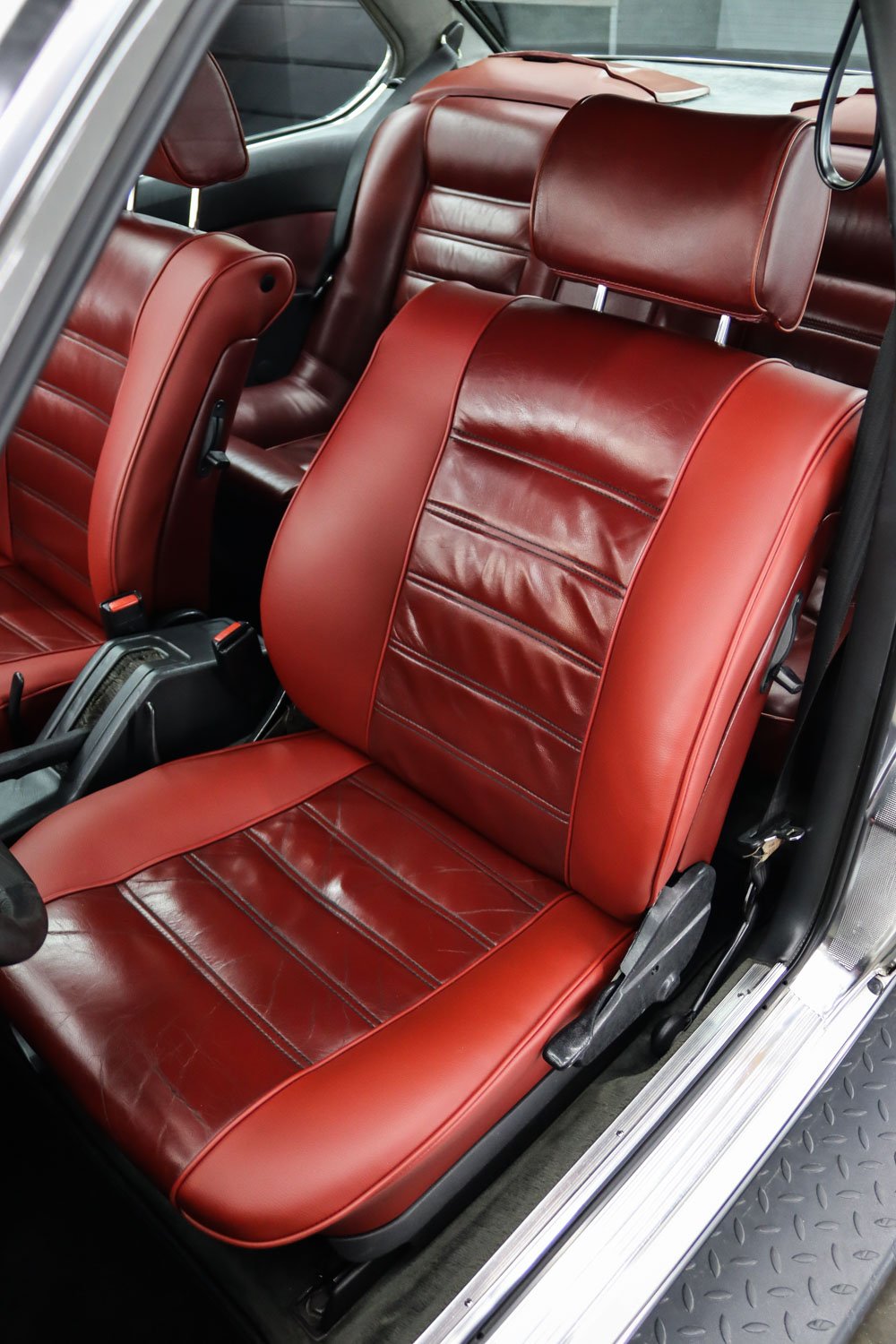 BMW-635-CSI -classics-5.jpg