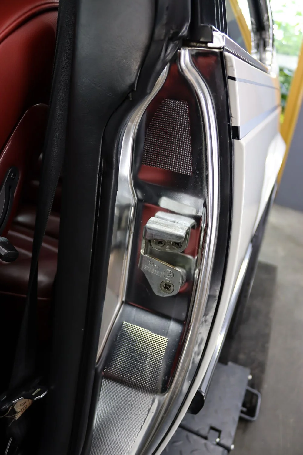 BMW-635-CSI -classics-6.jpg