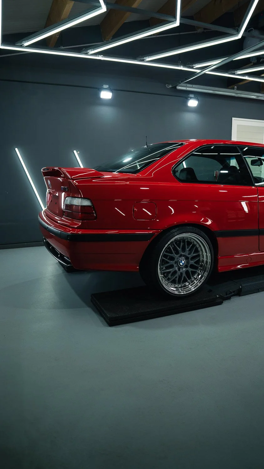BMW-M3-E36-coupe-classics-2.jpg