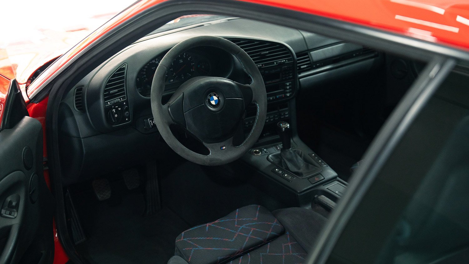 BMW-M3-E36-coupe-classics-10.jpg