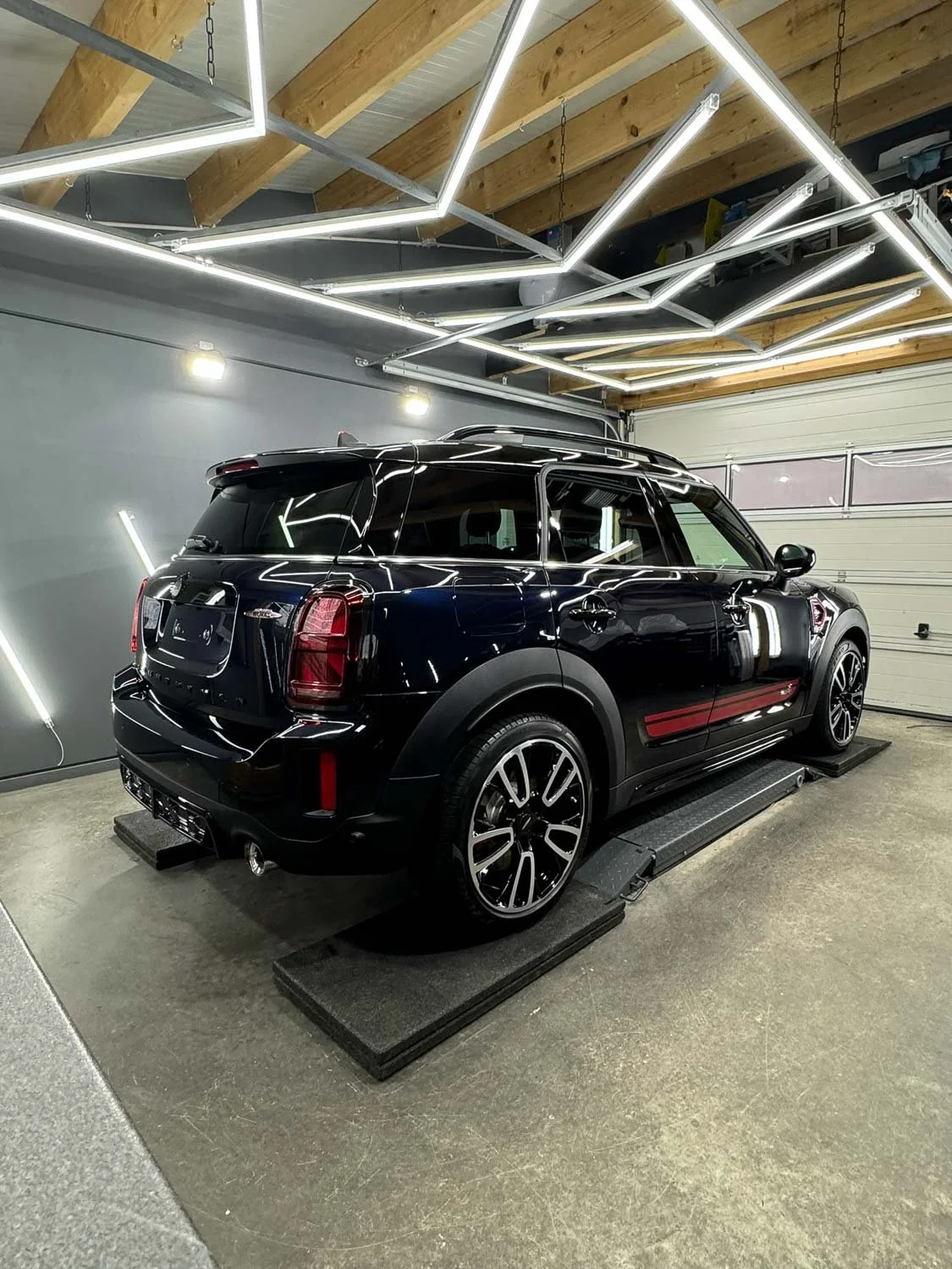mini-countryman-jcw-8.jpg