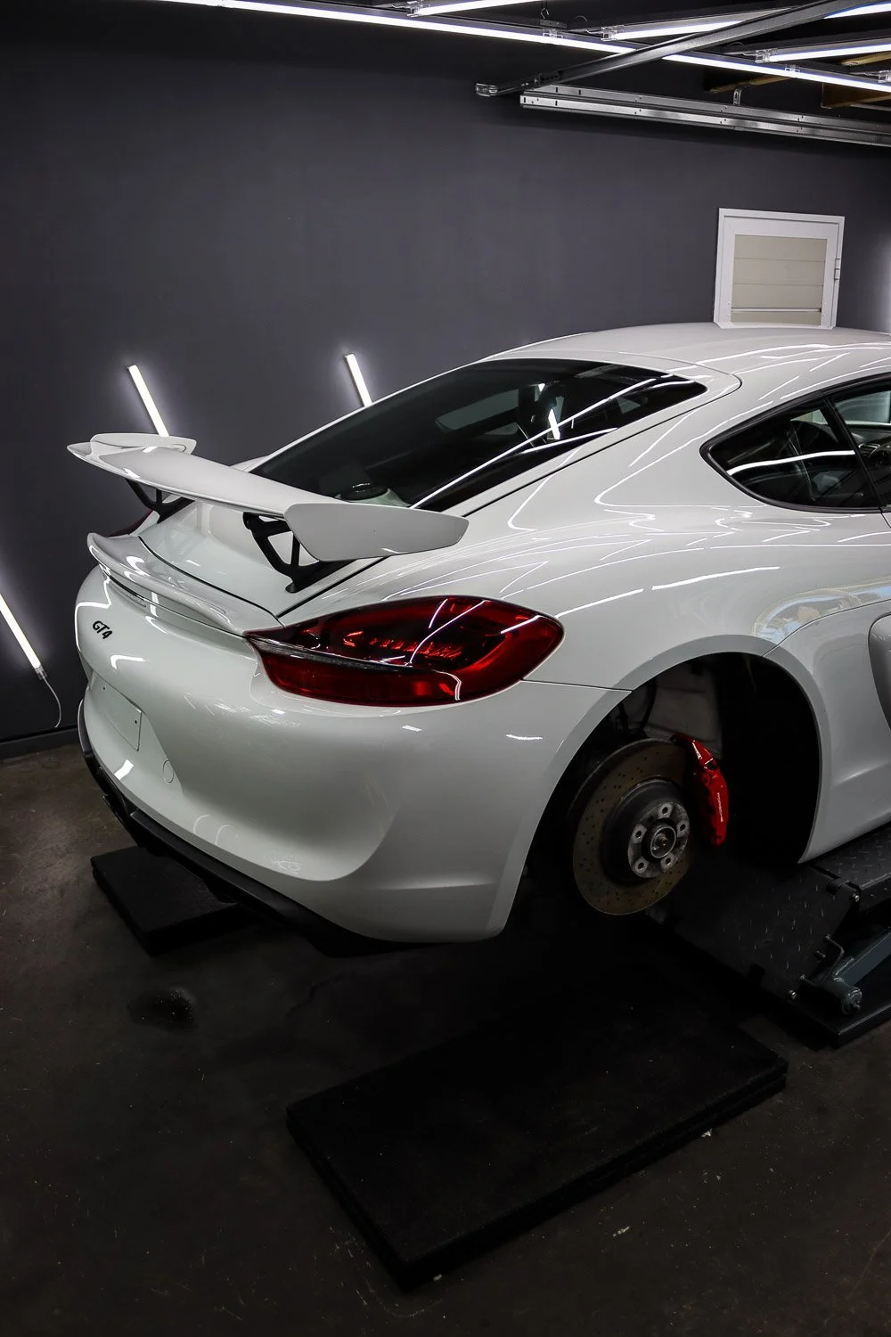 porsche-cayman-GT4-981-4.jpg
