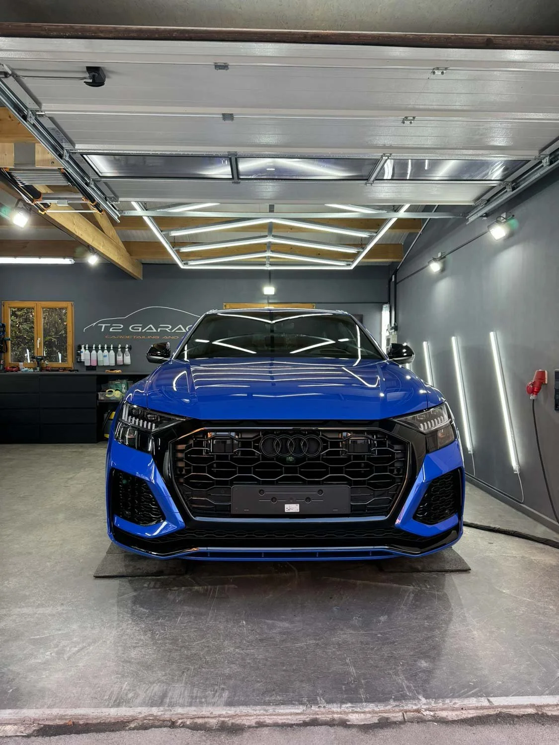 audi-RSQ8-10.jpg
