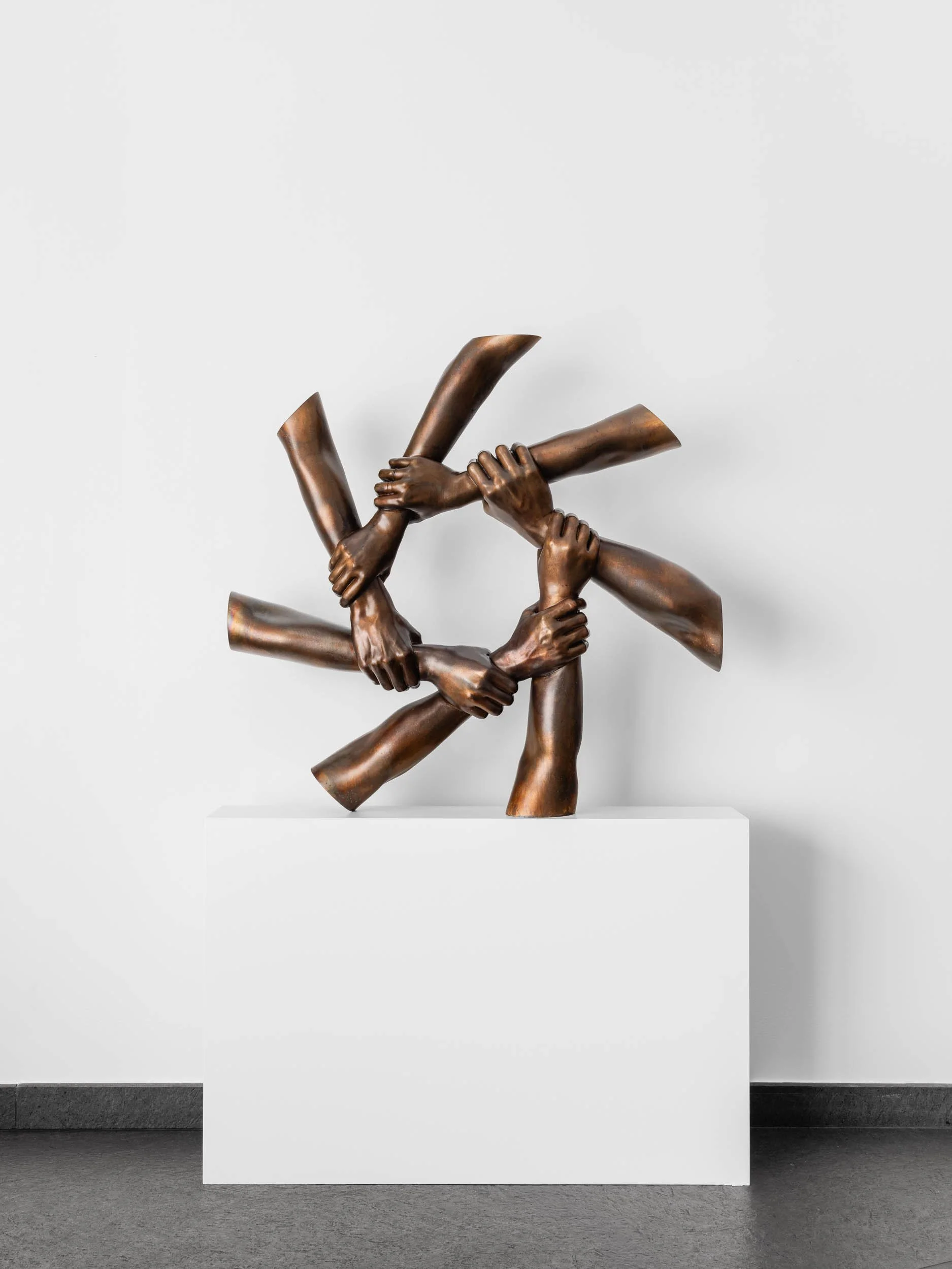 Hank Willis Thomas, artwork - Galleria CONTINUA, Paris Matignon-(C) Hafid Lhachmi - ADAGP Paris, 2026.jpg