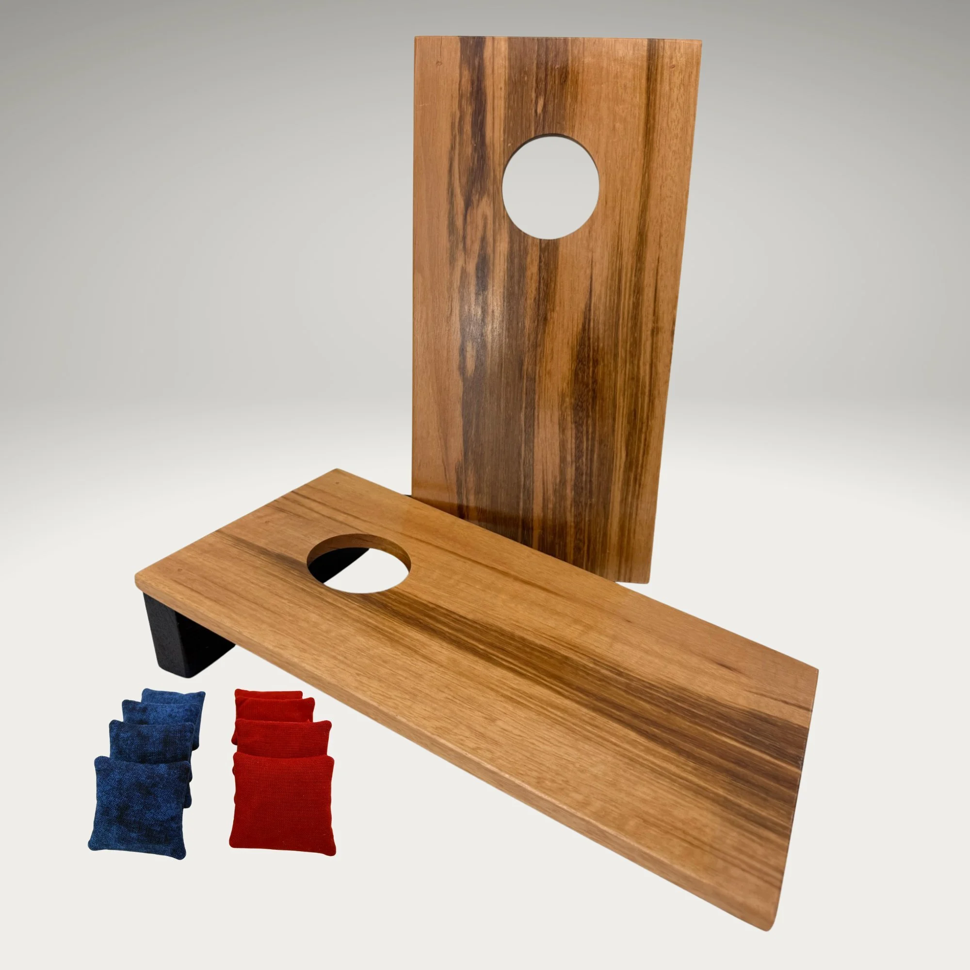 Tabletop Mini Cornhole: Tiger Wood