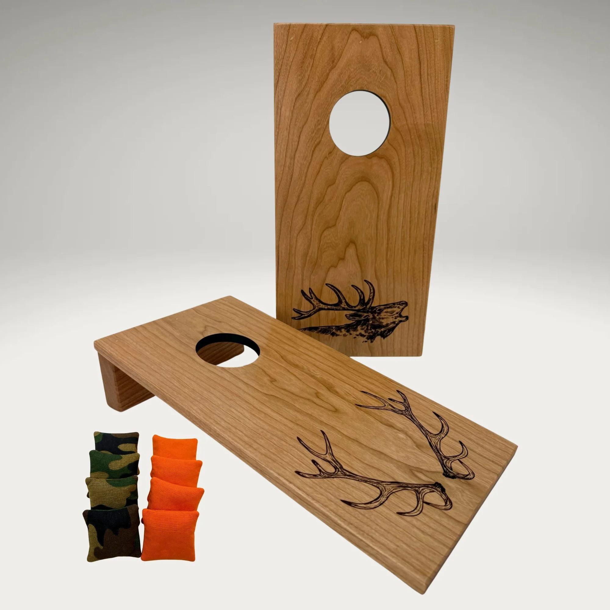 Tabletop Mini Cornhole: Elk in Cherry