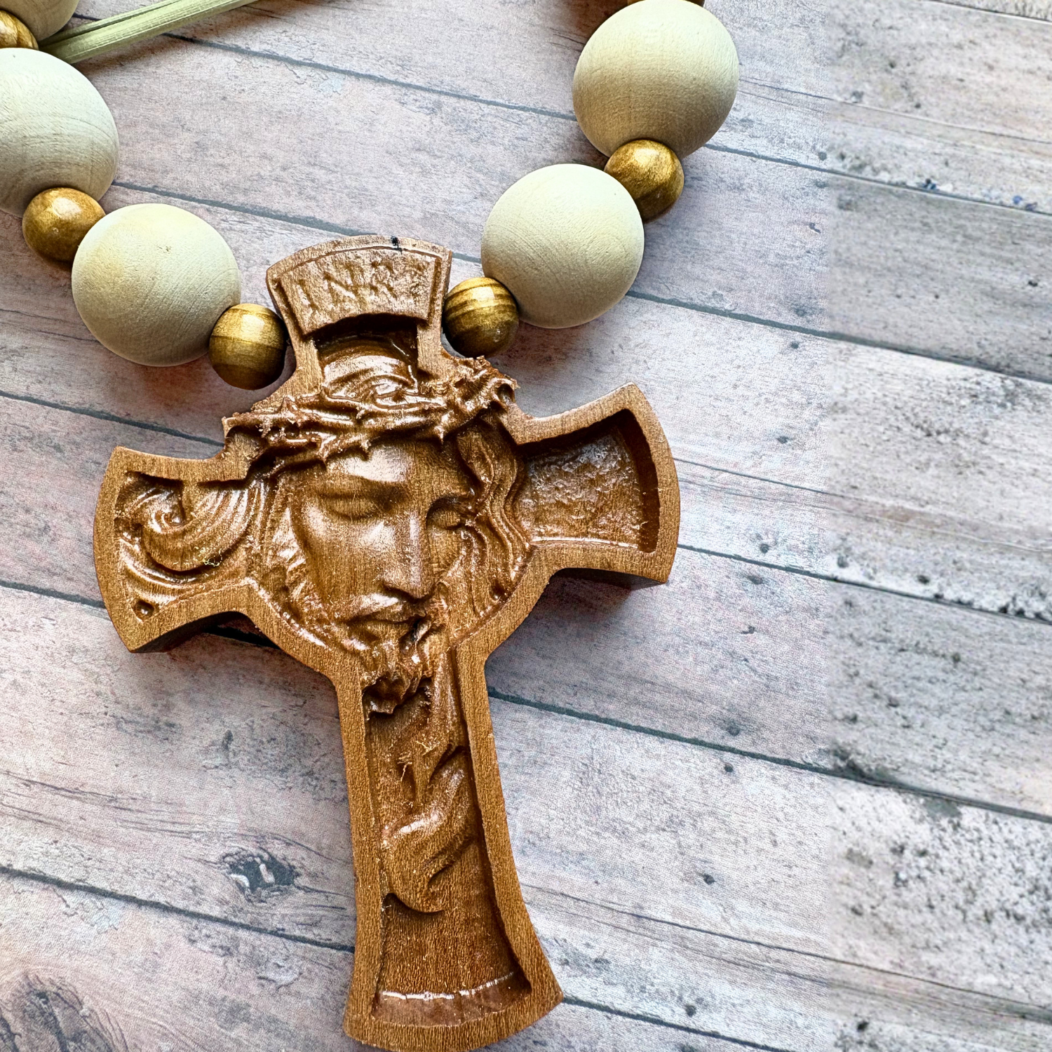 (1)Oogie's Door Rosary - Light.png