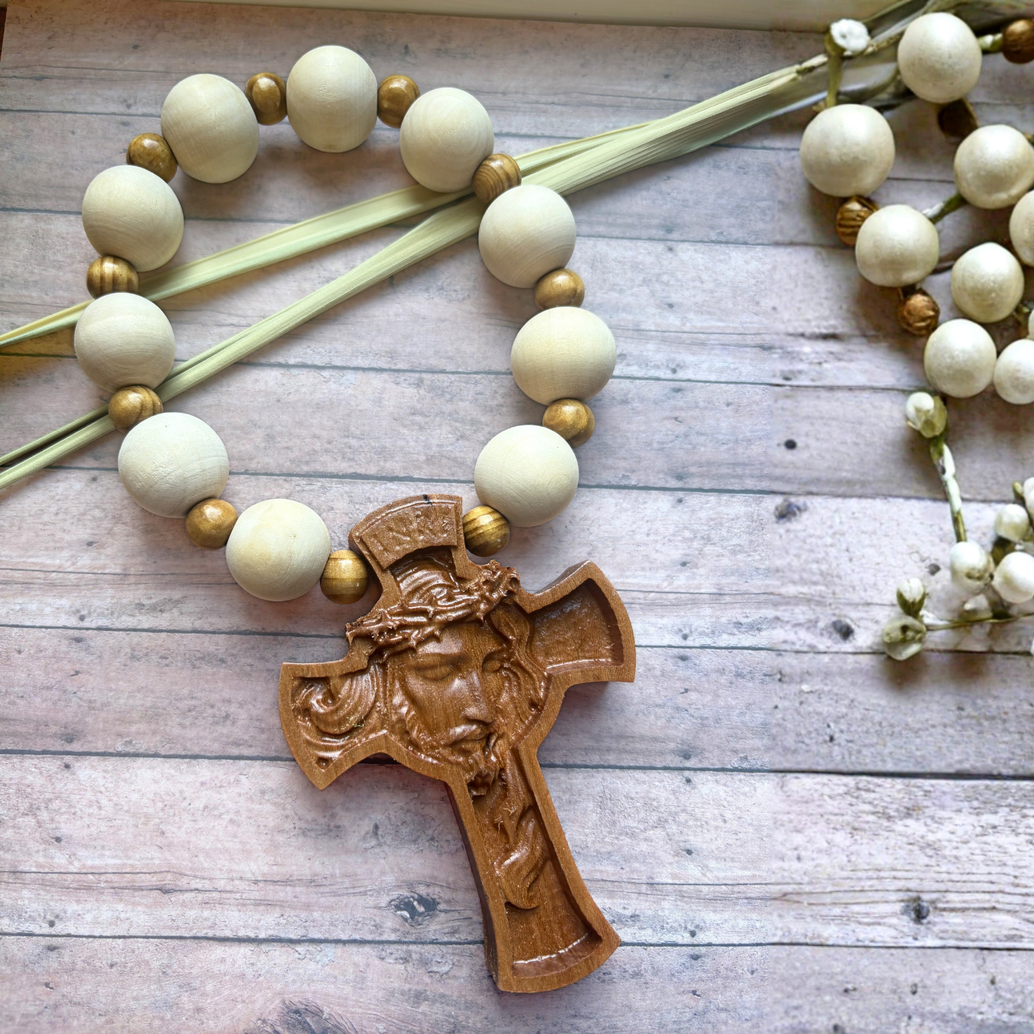 Oogie's Door Rosary - Light.png