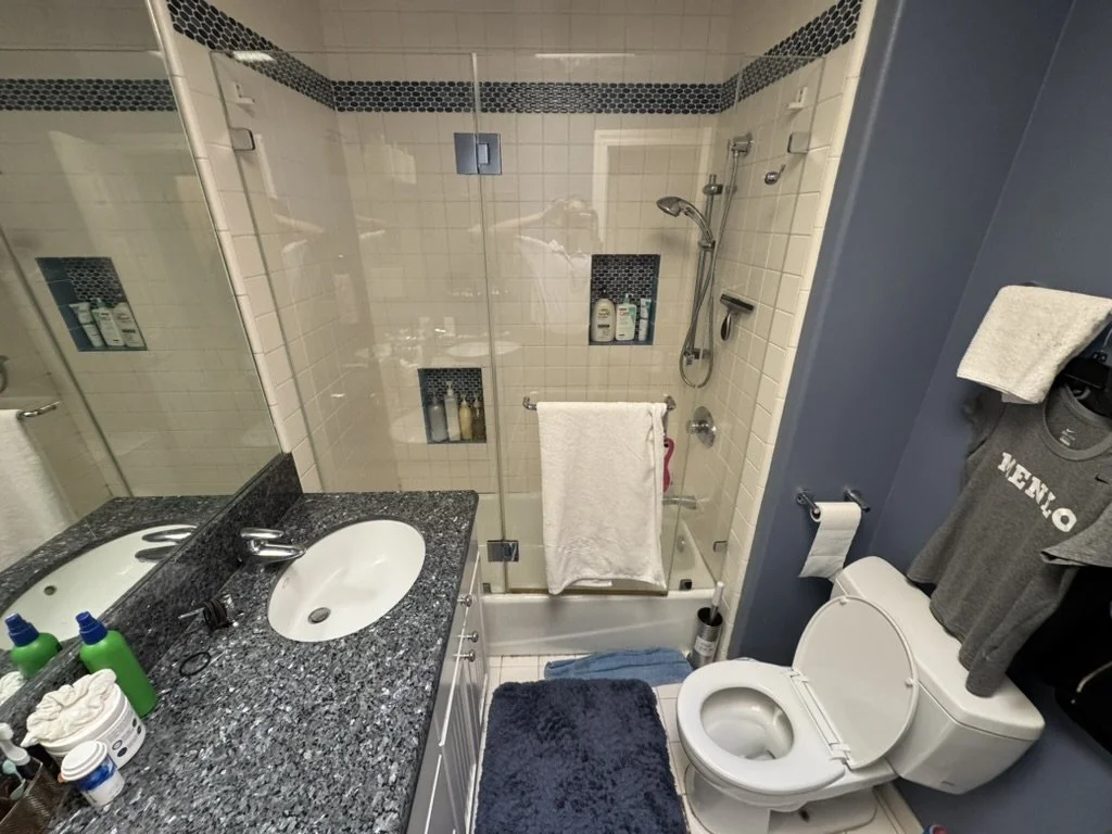 04_full_accessible_bathroom.jpg
