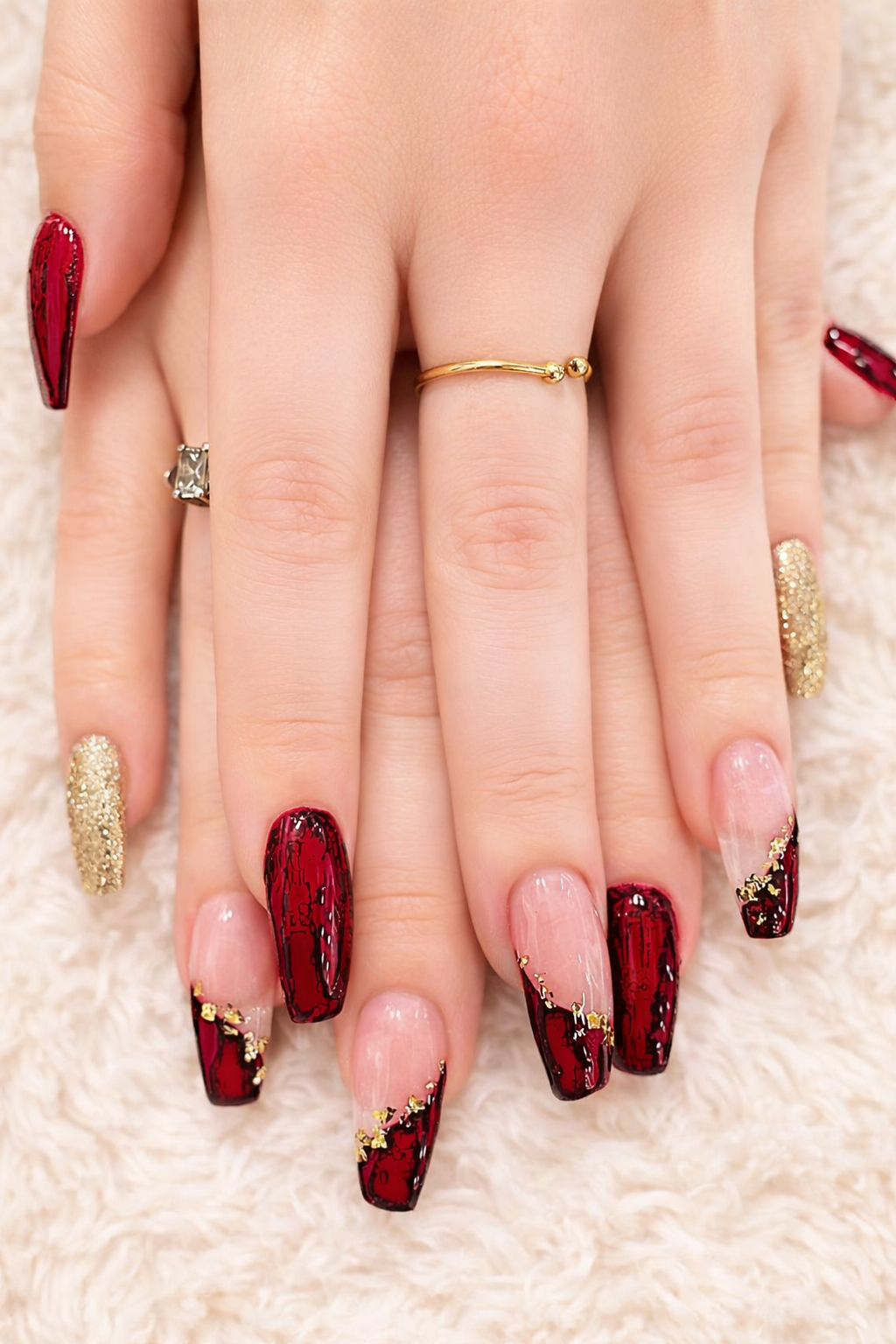 red nails.png