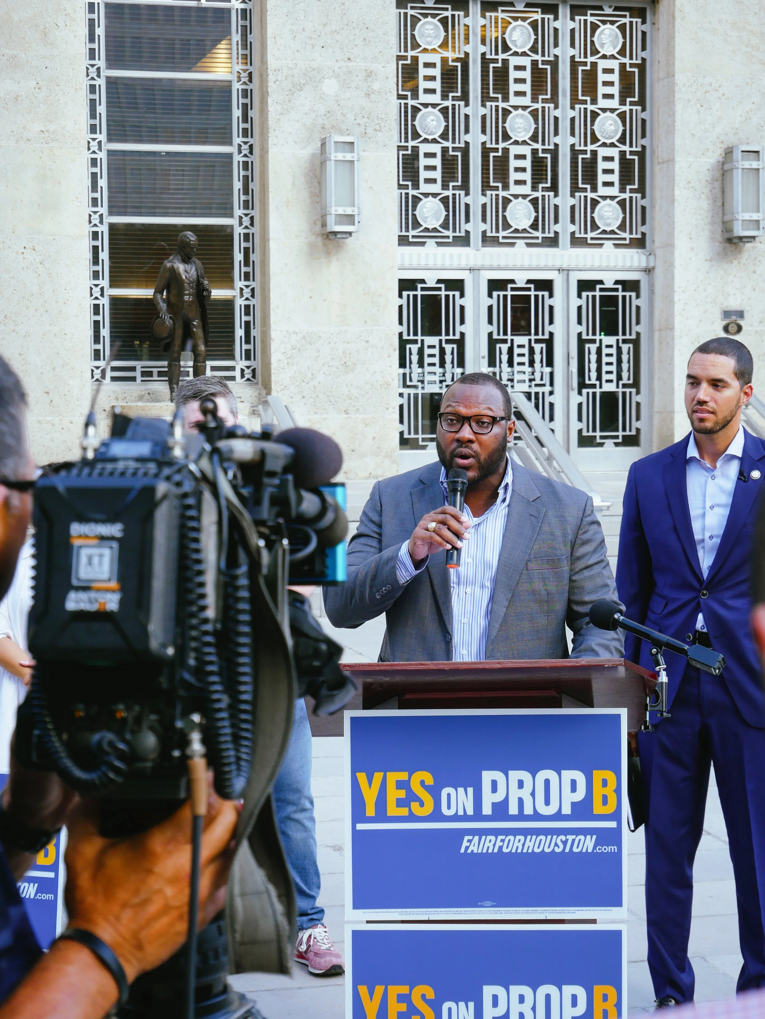 Chris Hollins Press Conference ΓÇö Austin Lewellen-01.jpeg