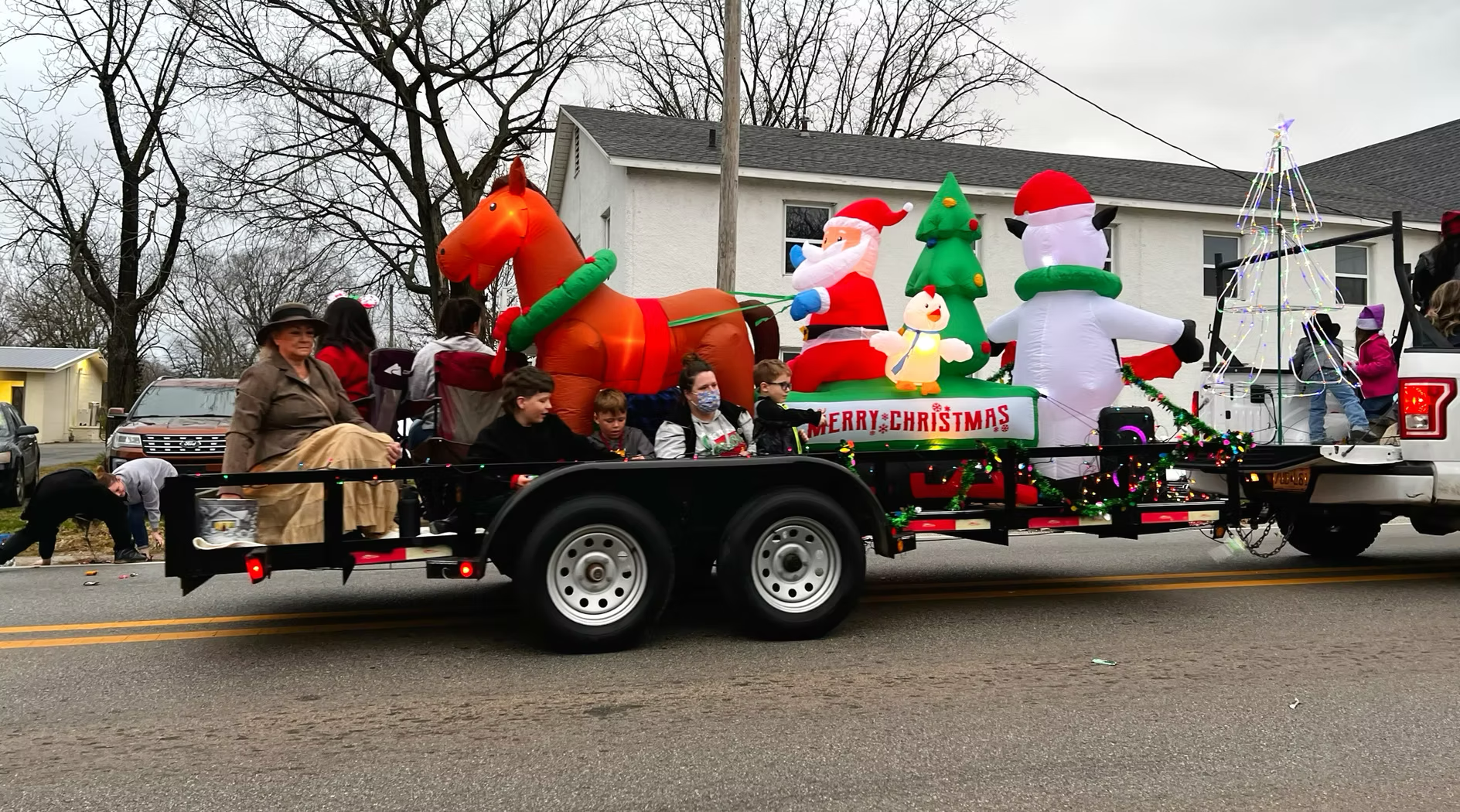 Christmas Parade 2.png