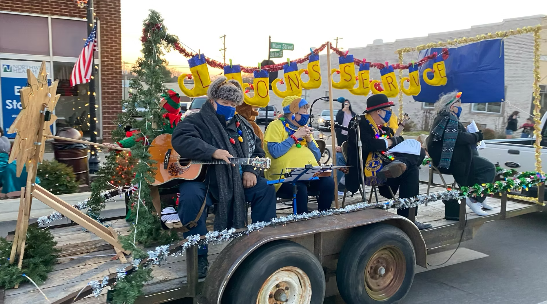 Christmas Parade 4.png