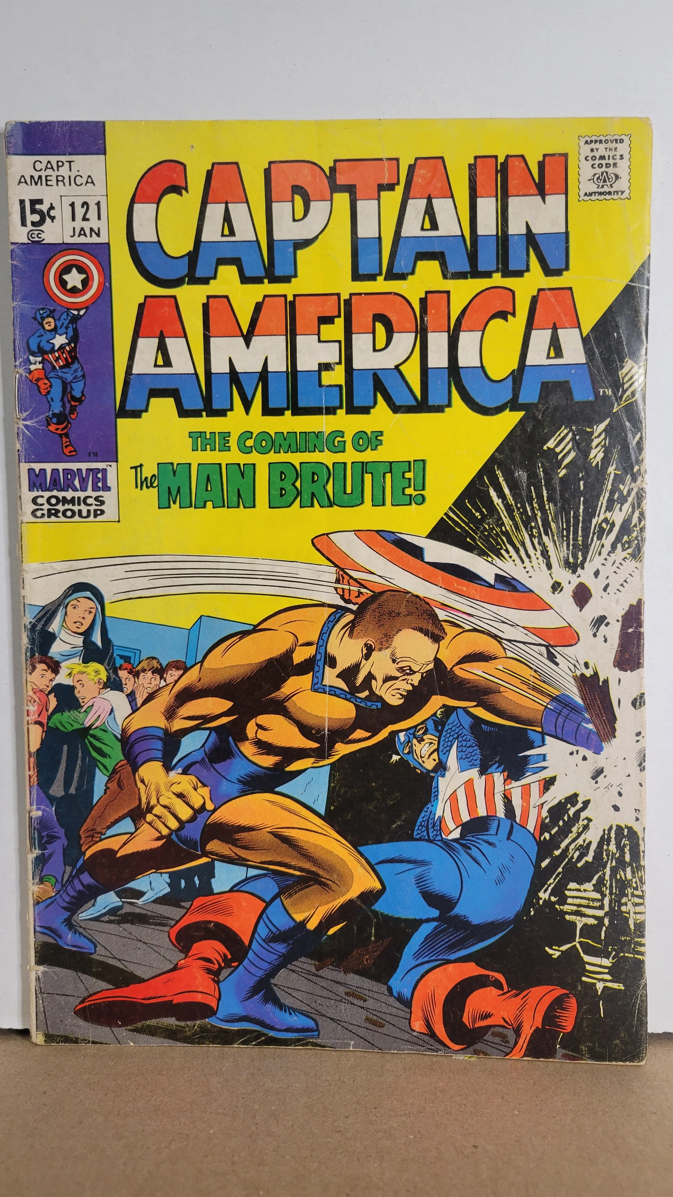 Captain America 121 Colan art! vs Man Brute 1970 Marvel Comics