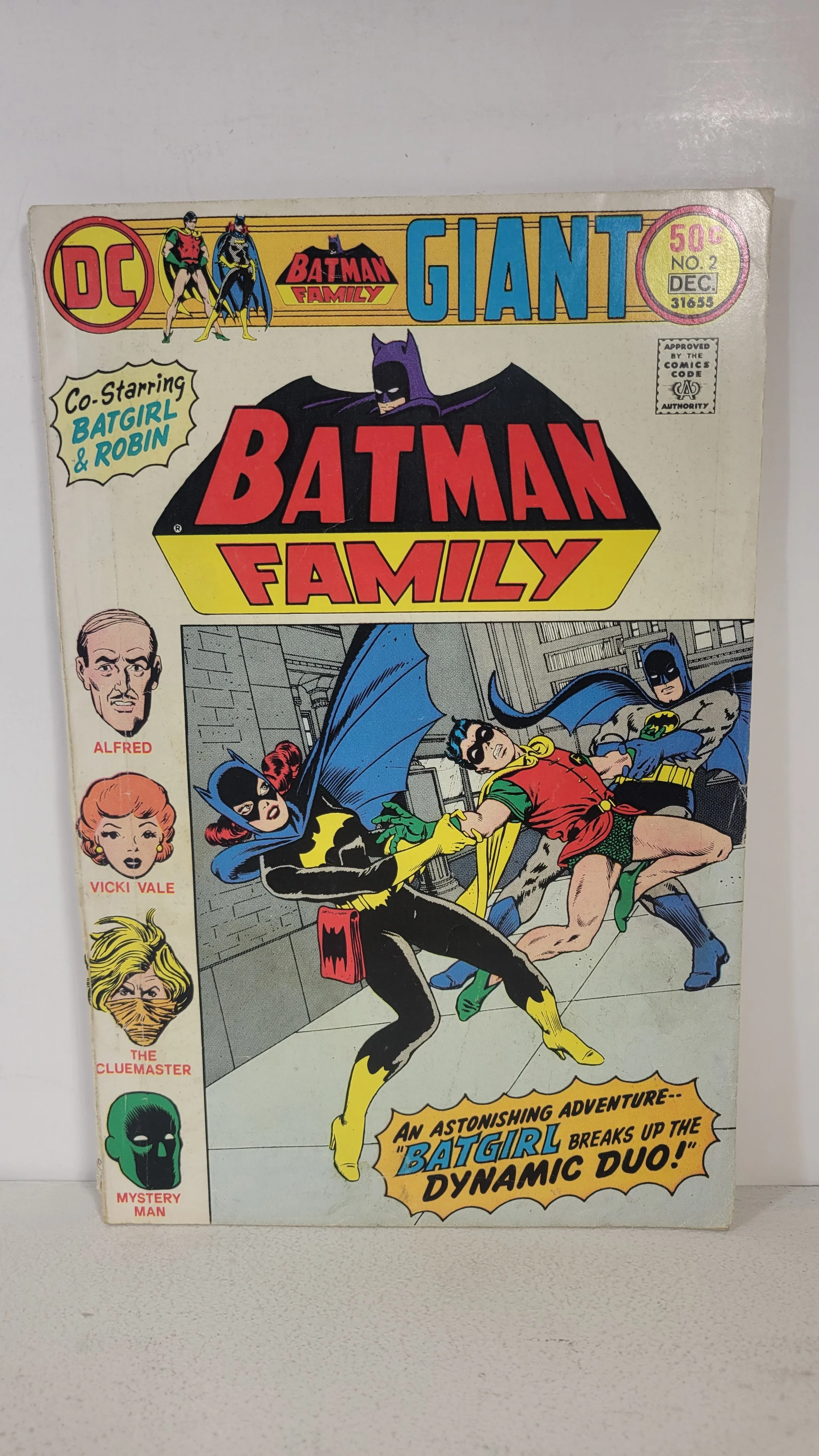 Batman Family 2 Giant, Batgirl, Robin, Alfred 1987 DC Comics