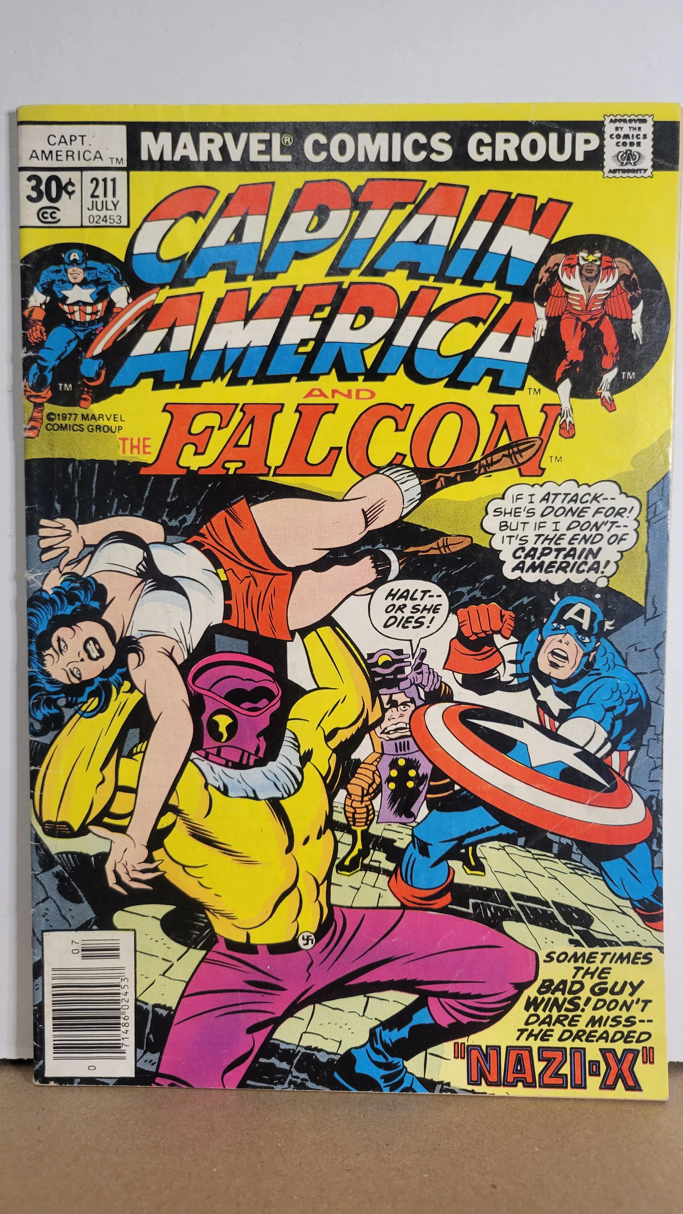 Captain America 211 Kirby cover/art! Falcon, Nazi-X, Donna Maria 1977 Marvel Comics