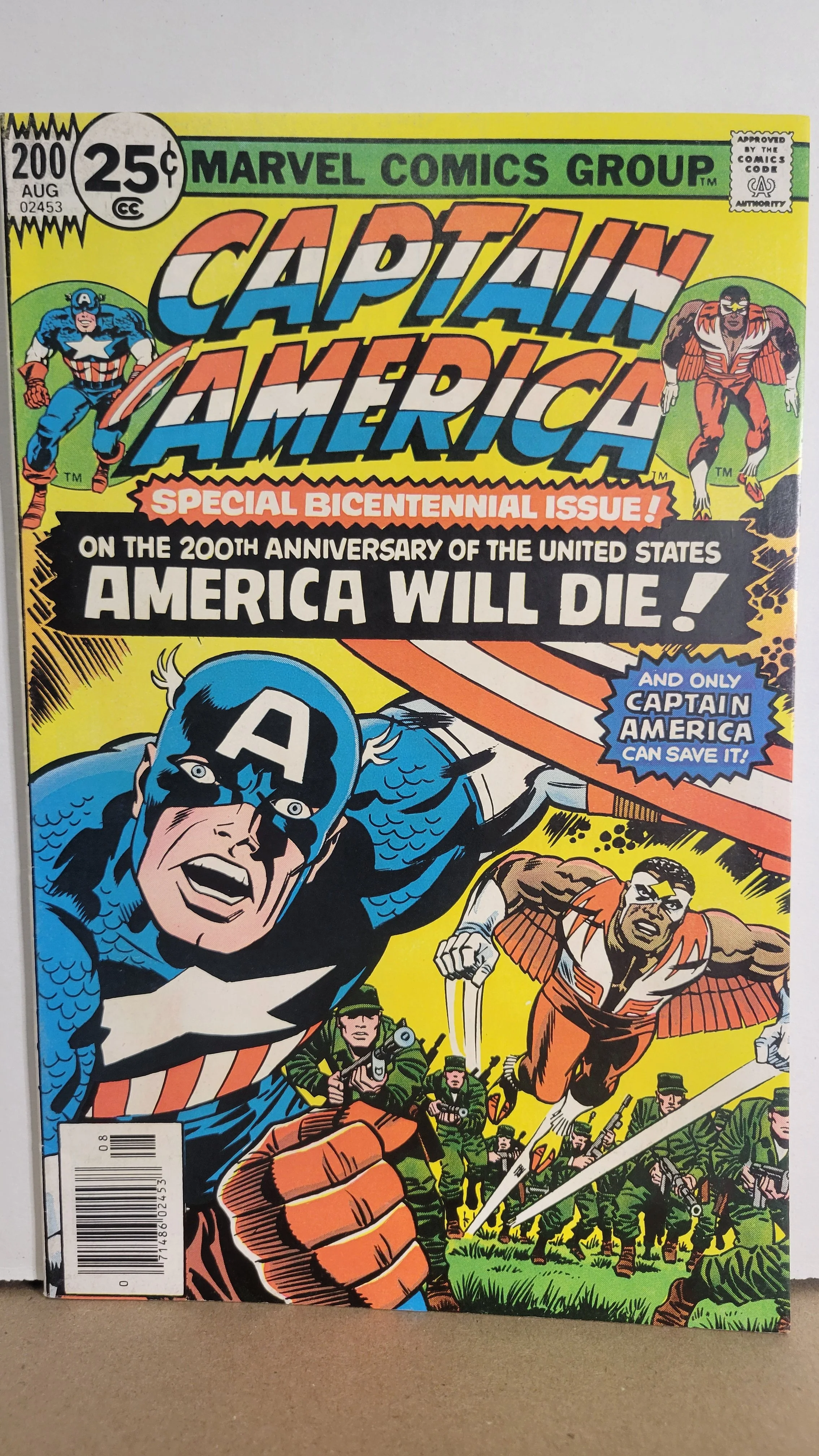 Captain America 200 Jack Kirby, Falcon, Bicentennial Issue! 1976 Marvel Comics
