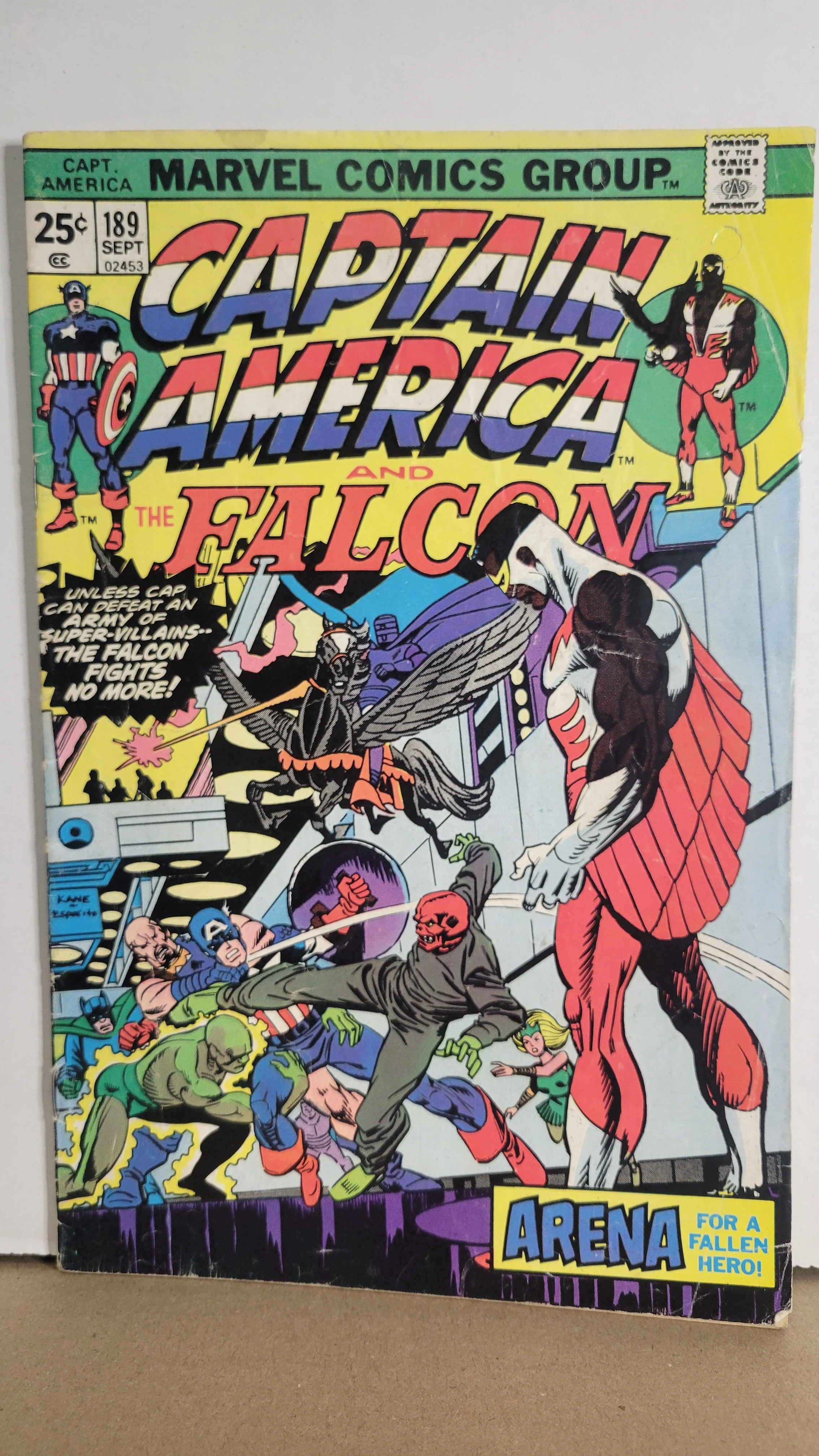 Captain America 189 Gil Kane cvr Red Skull Falcon! 1975 Marvel Comics