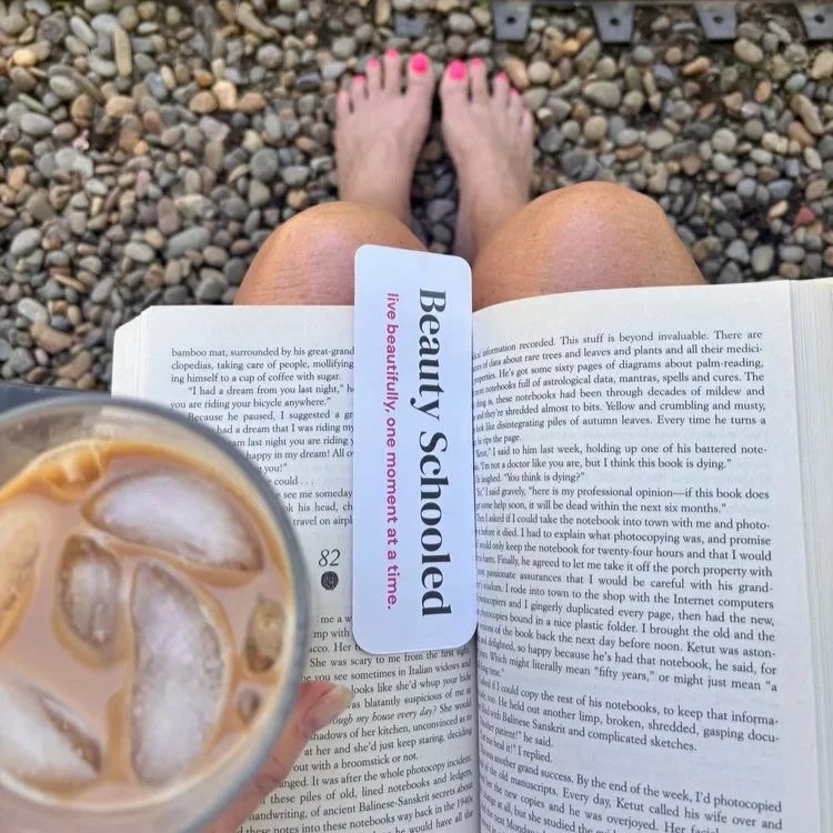 Glow Society Reading Circle: Season One 🏡 Returning Home