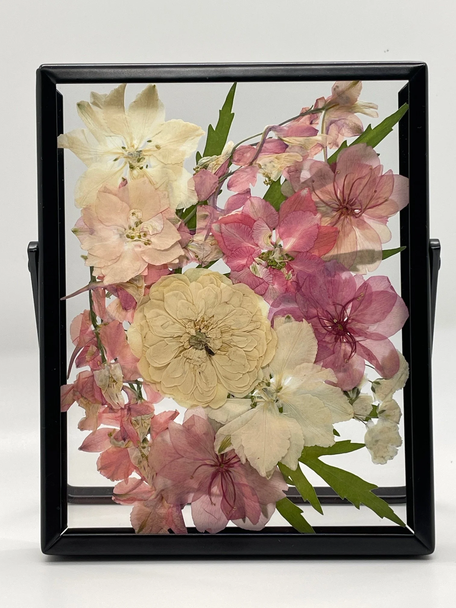 Pressed and framed dried flowers, preservation, keepsake