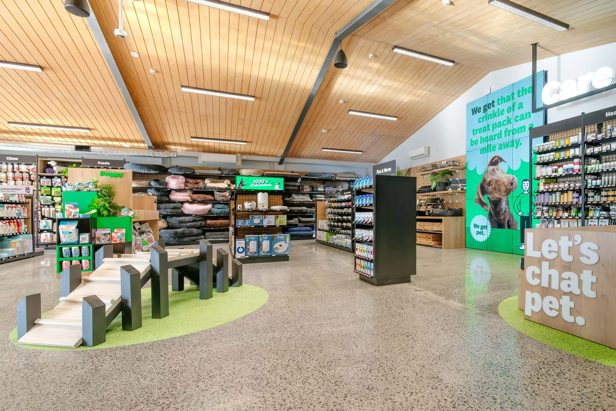 In-store experience design for Petdirect physical retail