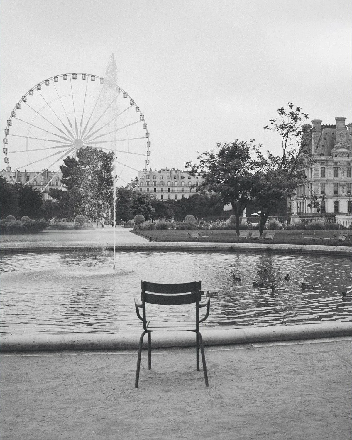Chairs+of+Paris+-+Edition+1-web.jpg