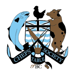 Coat of arms with a blue dolphin and a brown dog holding a shield with the Argentine flag, featuring a pair of crossed swords and a banner that reads 'Chefs Society Table'.