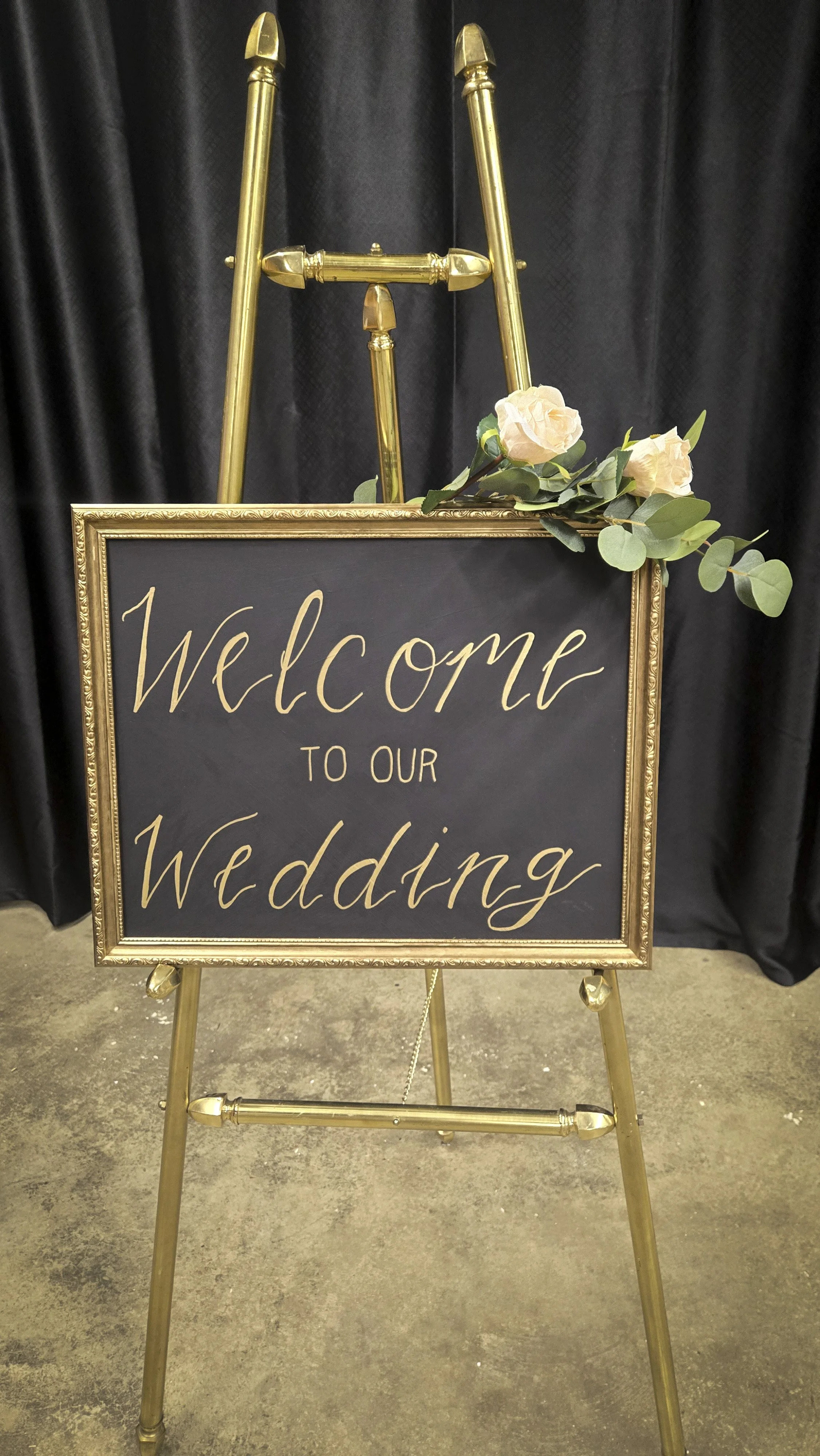 vintage romance welcome sign.jpg