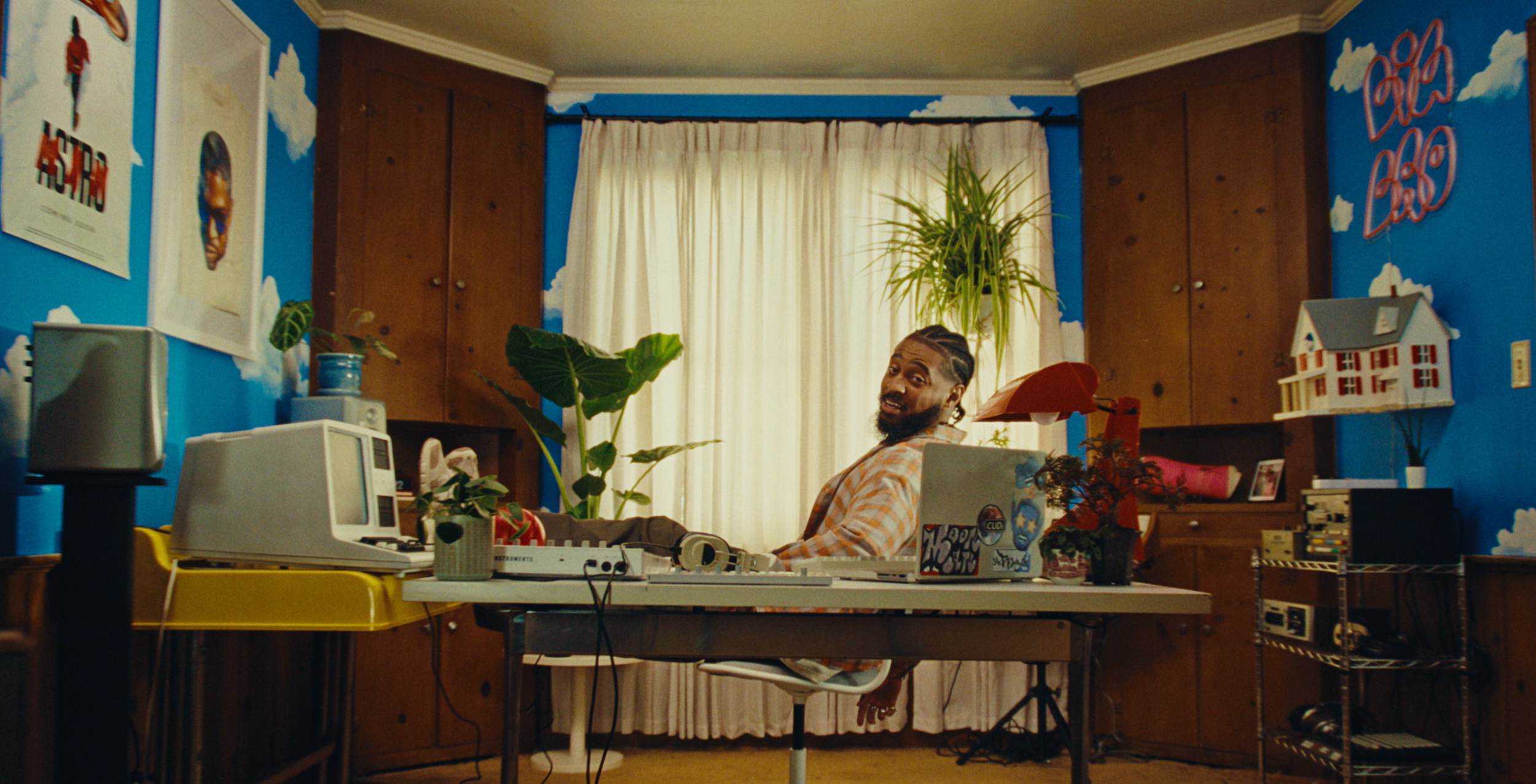 Adobe PDF Spaces [DC] -- Dir: Grant Spanier // Co: Huffman Creative