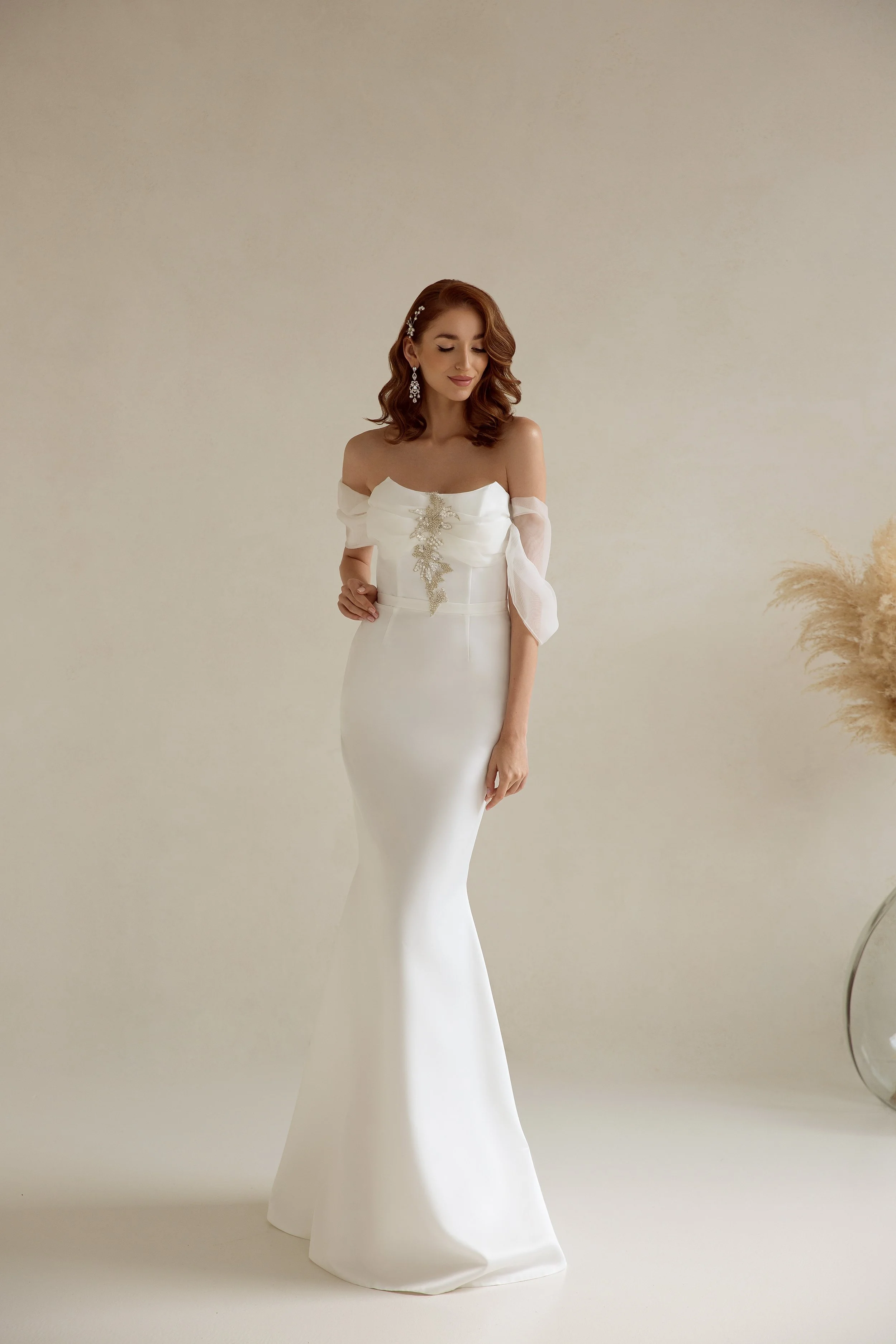 Suknia ślubna z trenem, detale pleców, Maria Yazh Wedding House, salon Warszawa