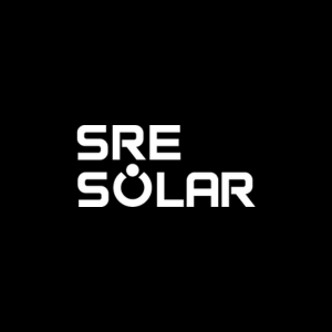 Logotipo de SRE Solar en fondo negro.