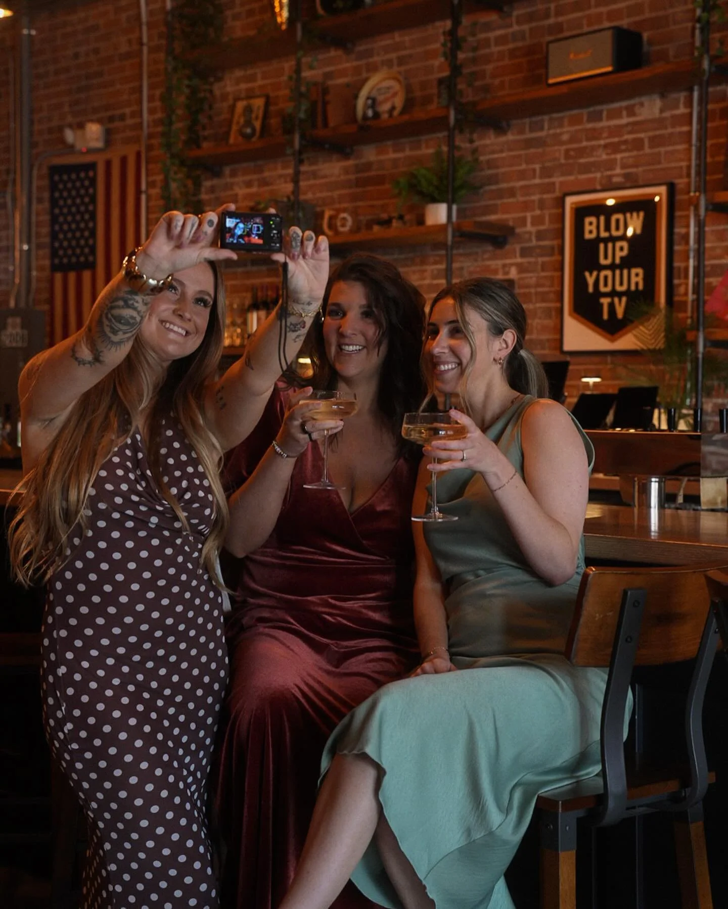 WEAR THE DRESS 💃🏻 Friday, March 27, 2026 at 6pm 

✨This is your sign to pull out the dress you never get to wear ✨

And donate the one you never will wear. 

We&rsquo;re teaming up with @thehoney.collective to create a night for the ladies to dress