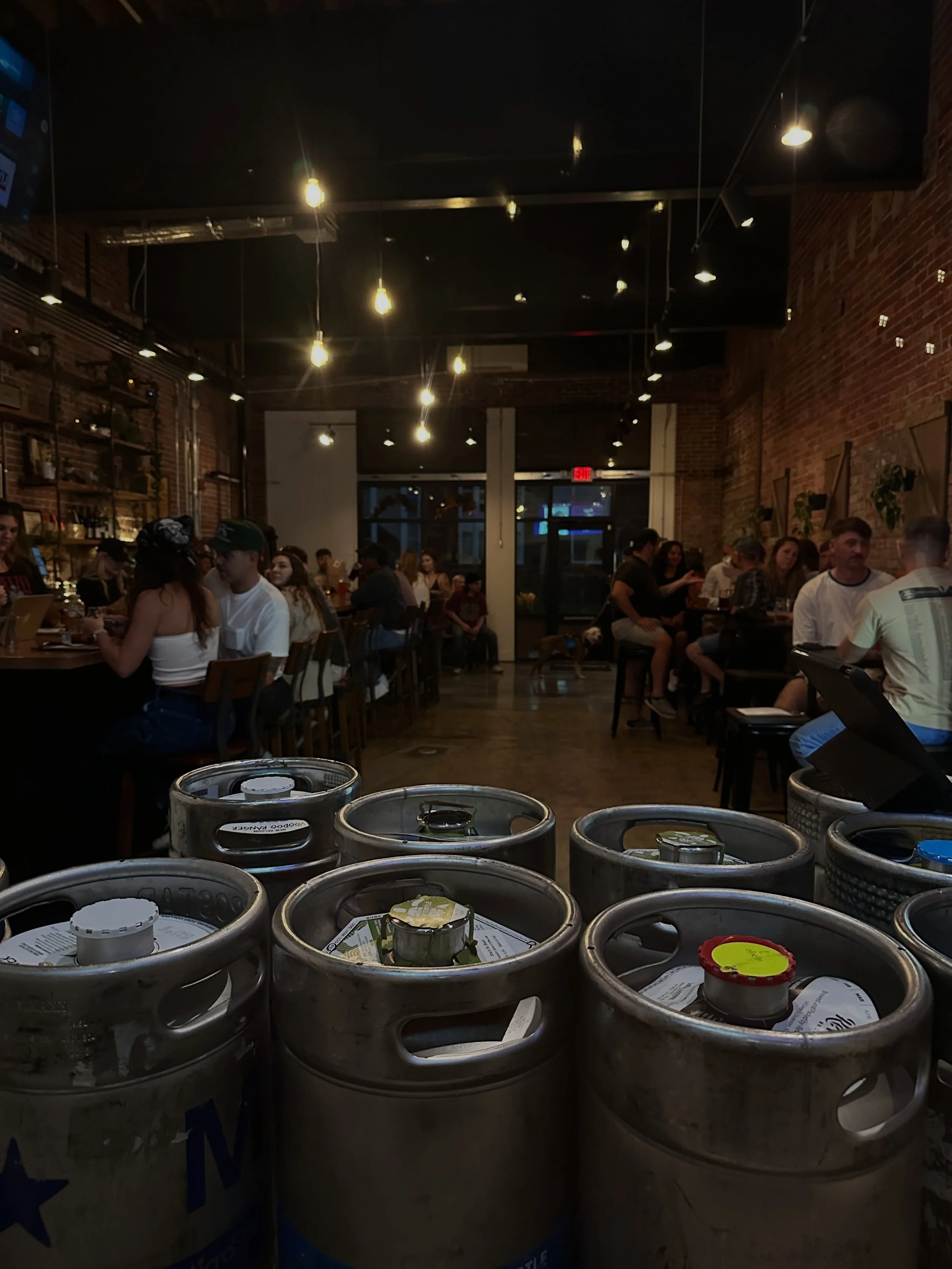 Thursdays at The Clove Hitch are all about community. We&rsquo;ve got two solid reasons to hang with us tonight! 

Run Club kicks off at 6pm with our Summer Route! The route will be fully marked thanks to Crystal + Jess, and we&rsquo;ll drop the rout