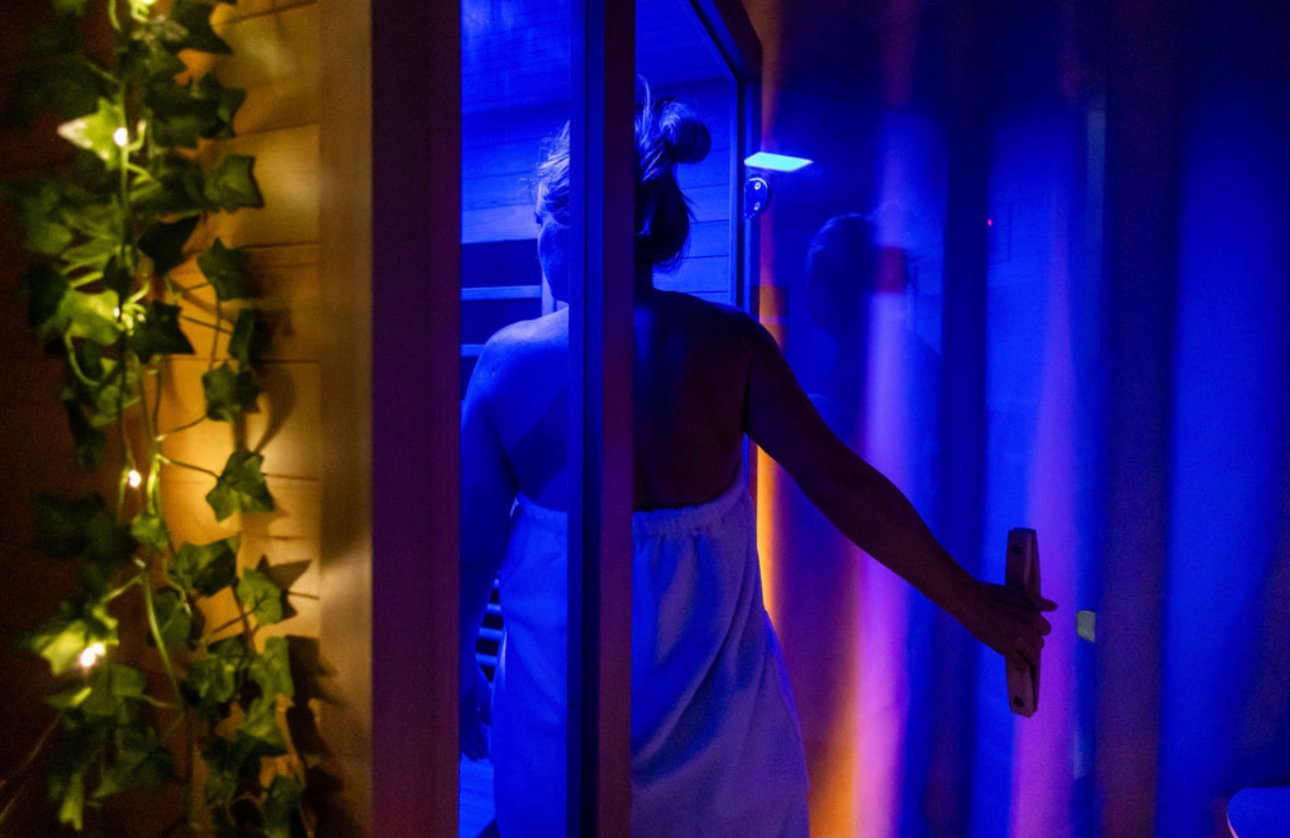 Resilience offers relaxing, private infrared sauna services. 