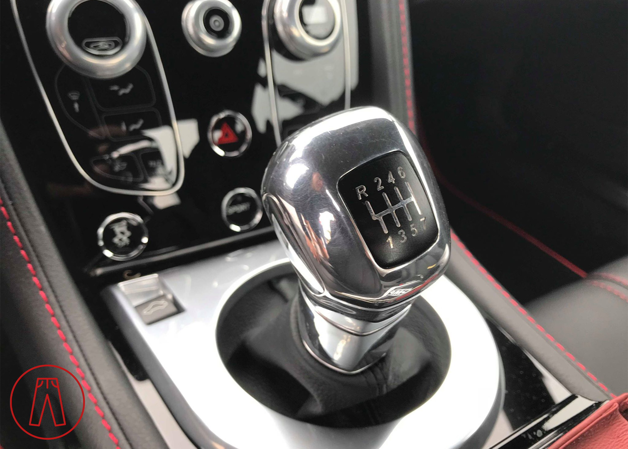 Dogleg Q Shift Knob Rp.png