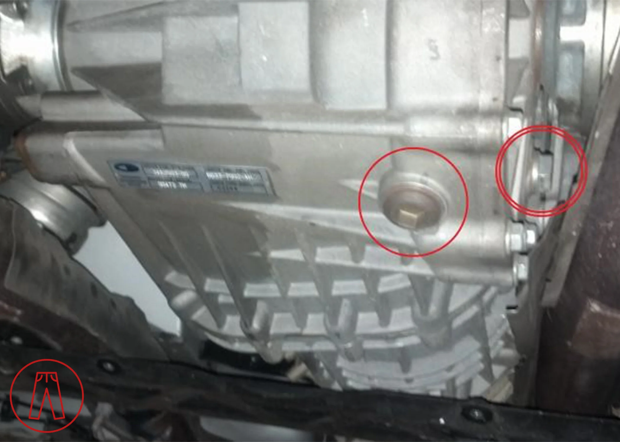 Transaxle drain and fill plugs Rp.jpg