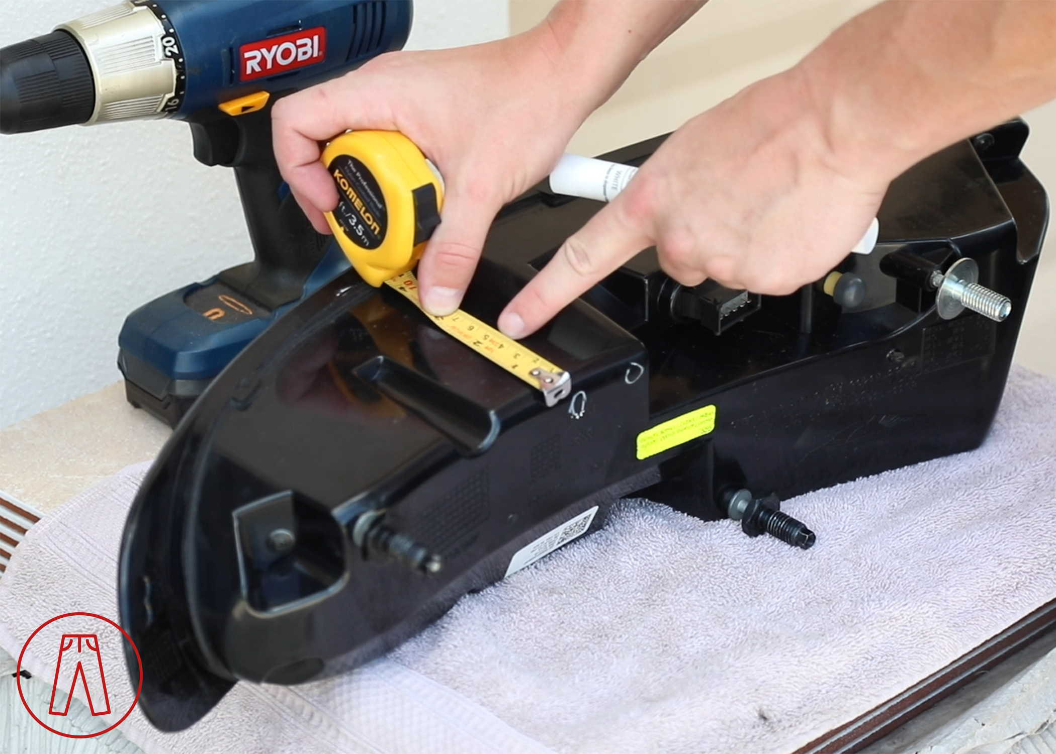 Tail Light Drill Center Point Rp.png