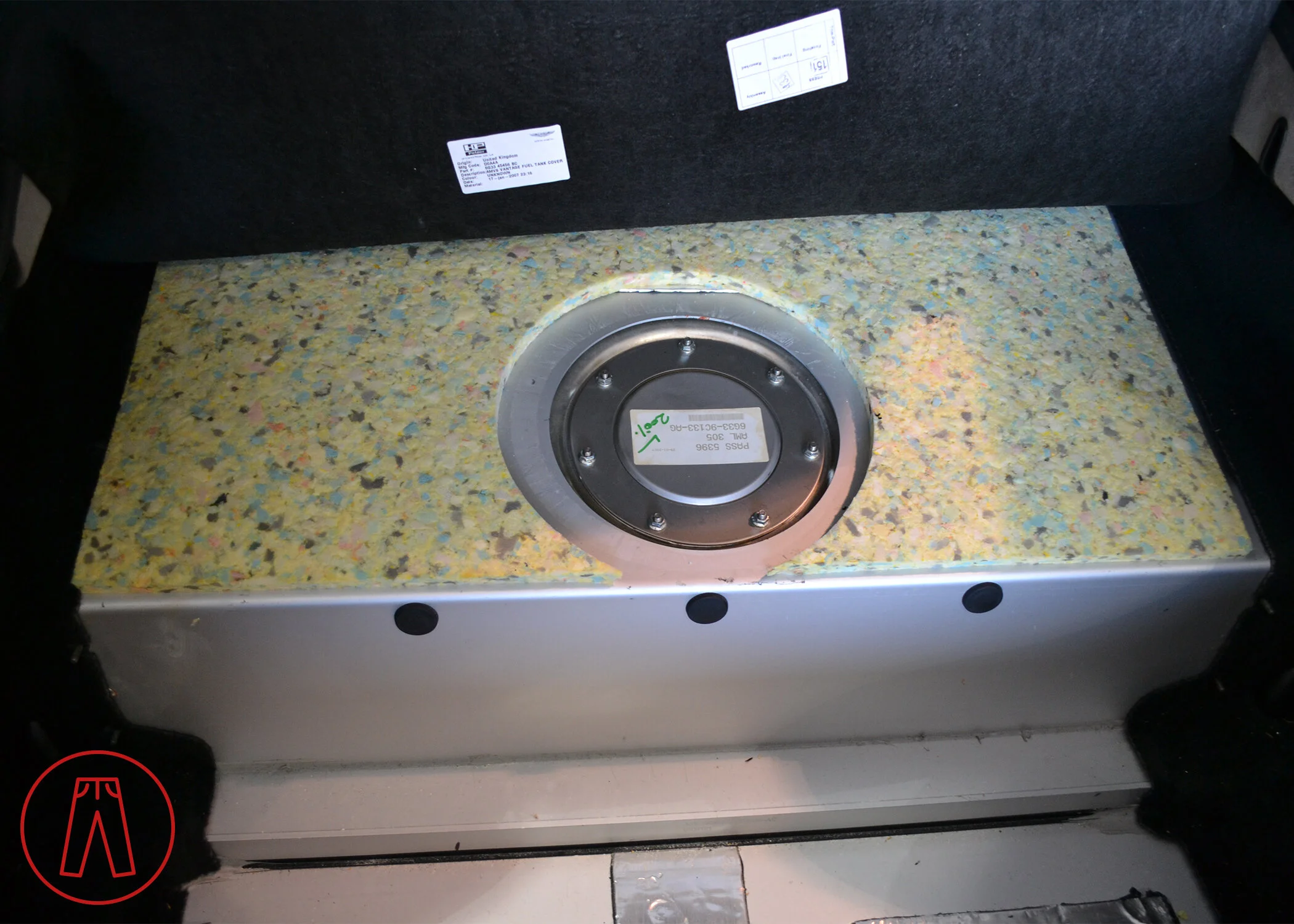 Fuel tank access Rp.jpg