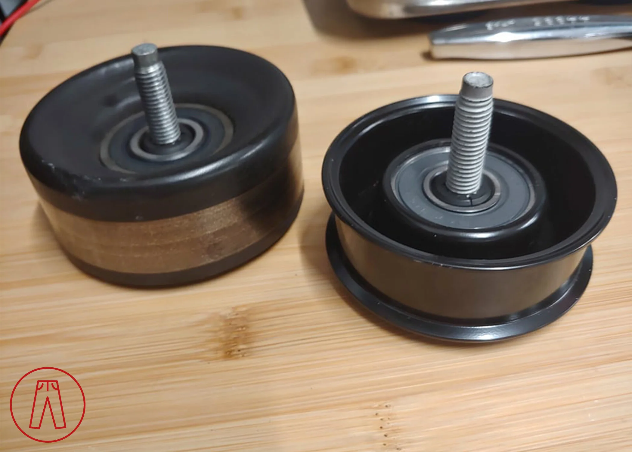 Idler Assemblies, old vs new Rp.jpg