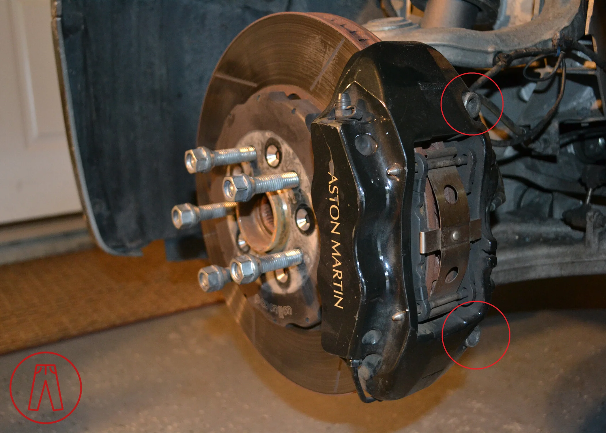 Caliper mounting bolts Rp.jpg