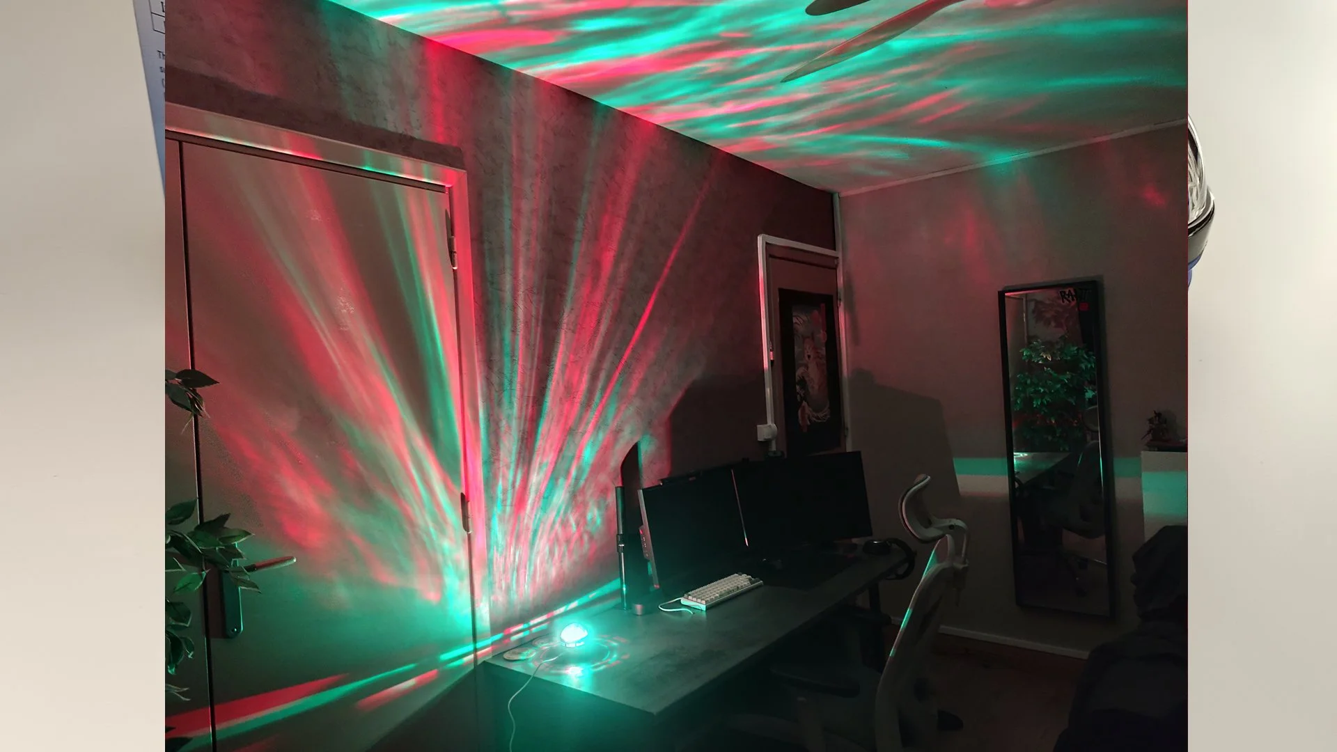 2060211021 Project. LED AURORA F Rouge Vert 2.jpg