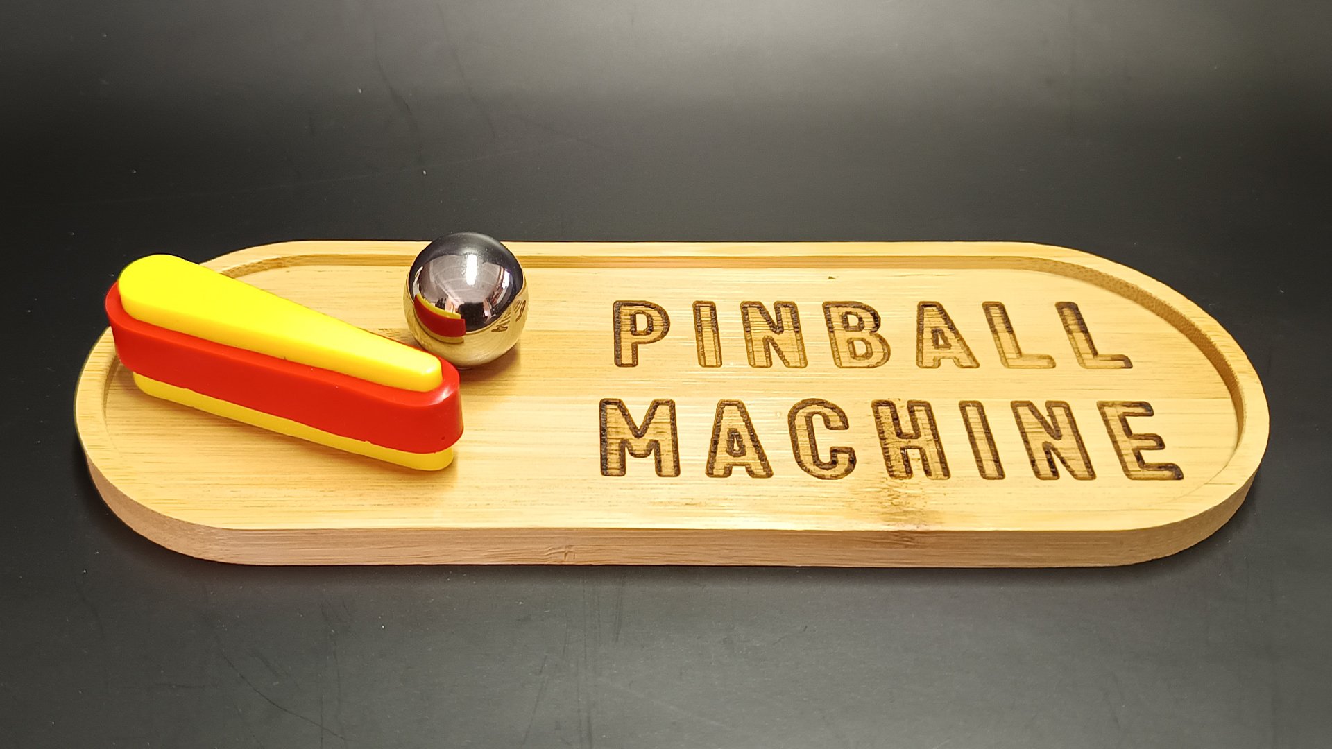 Pinball Machine_1900 x1080_ Vue B Face.jpg