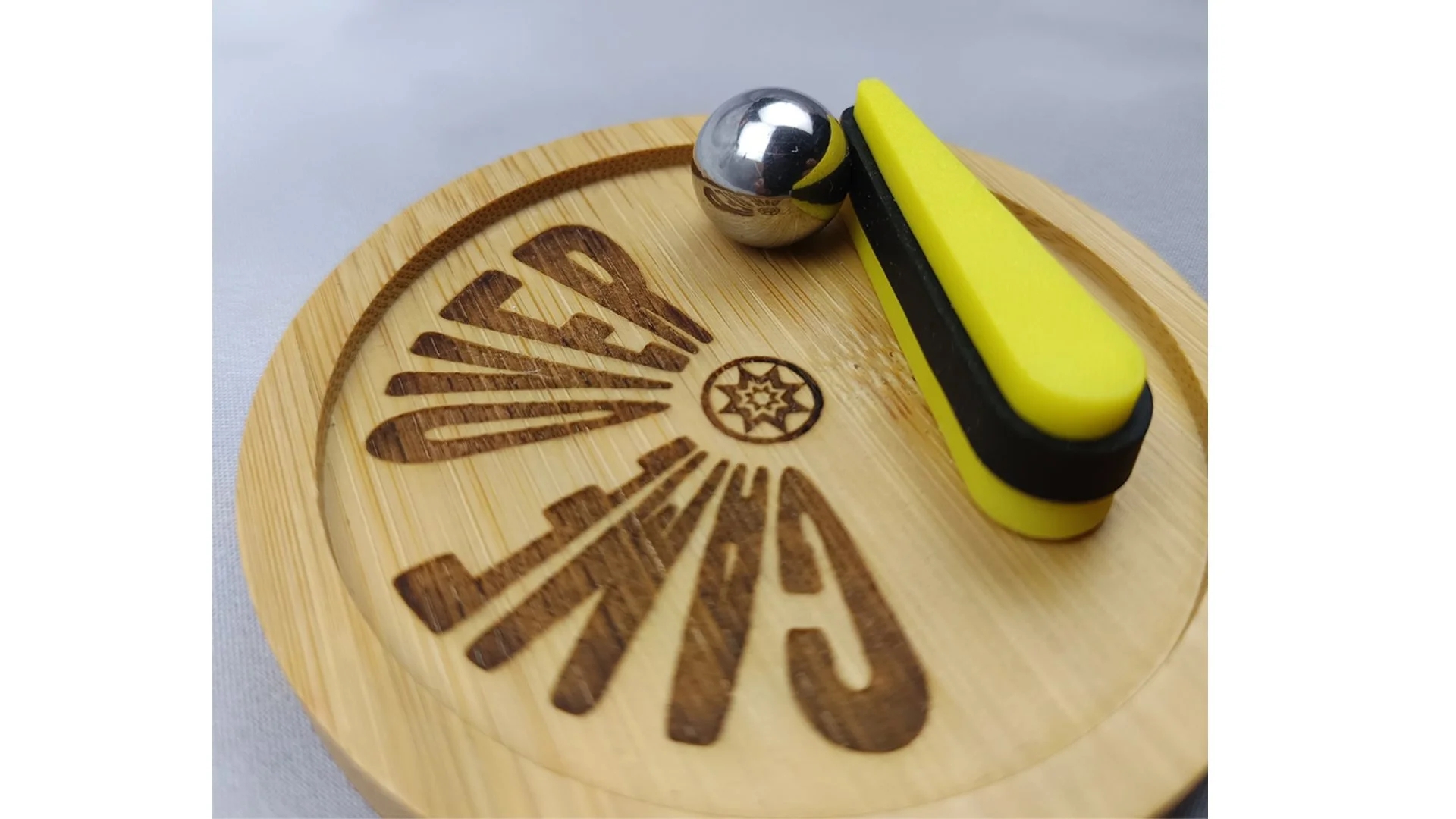 Plateau décoratif flipper pinball accessoire de décoration jeux de café, ambiance rétro vintage, idée cadeau pour passionné de pinball et d’arcade, salle de jeux