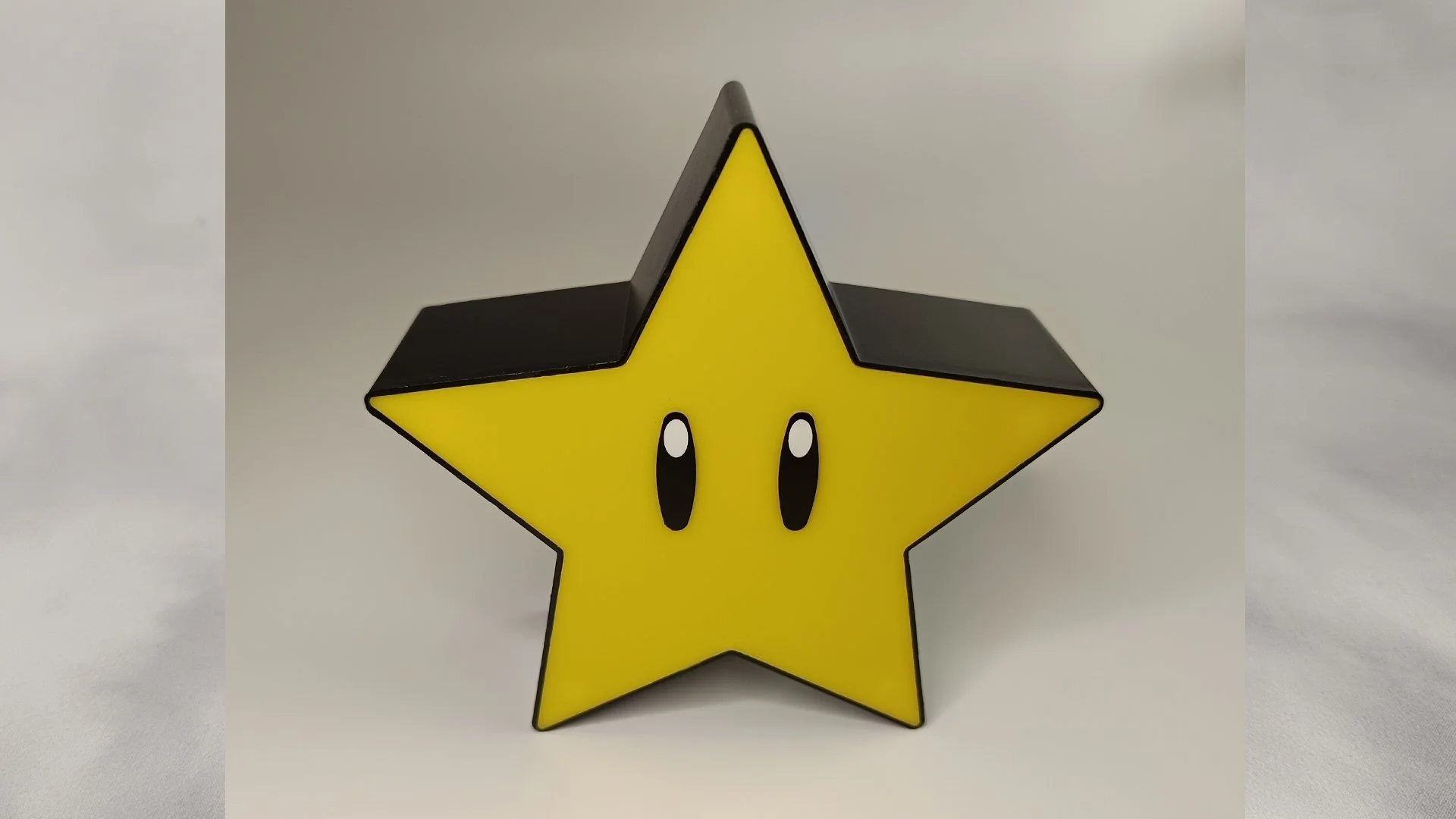 2270269253 Lampe Led MARIO BROS ETOILE JAUNE D.jpg