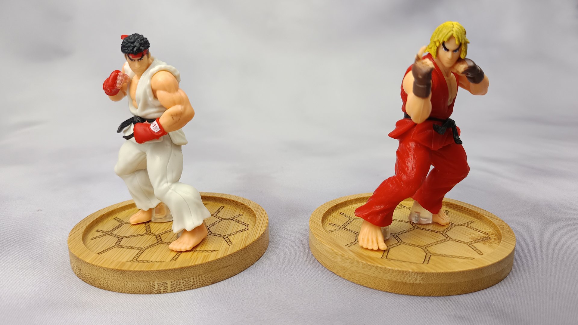 Plateau décoratif video arcade figurine street fighter, accessoire de décoration jeux de café, ambiance rétro vintage, idée cadeau pour passionné de borne arcade, salle de jeux