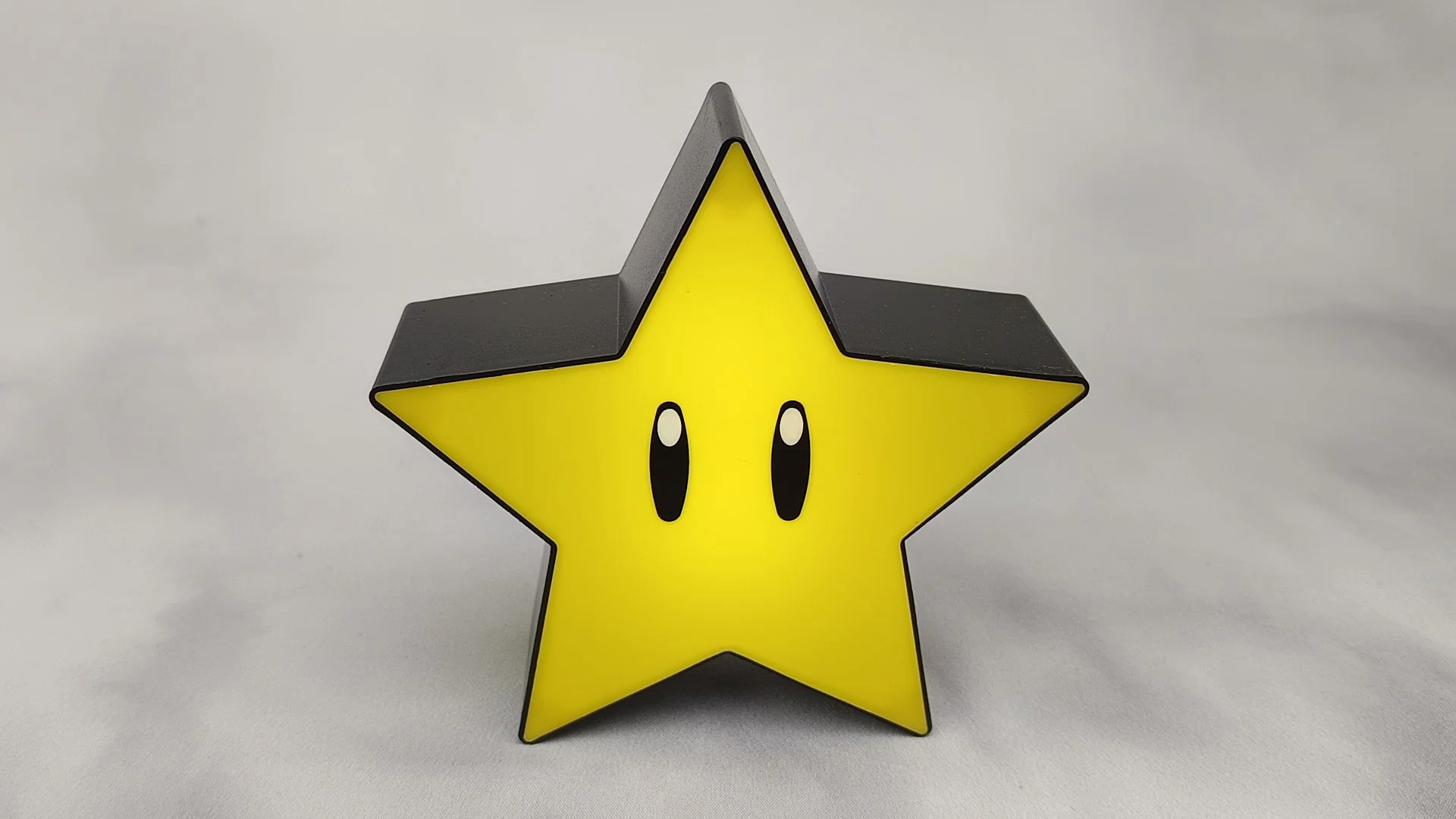 2270269253 Lampe Led MARIO BROS ETOILE JAUNE C.jpg
