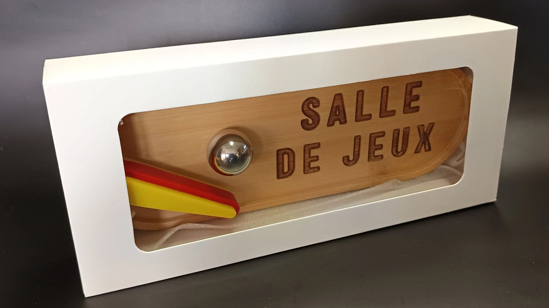 Salle de Jeux_1900 x1080_ Boite 3.jpg