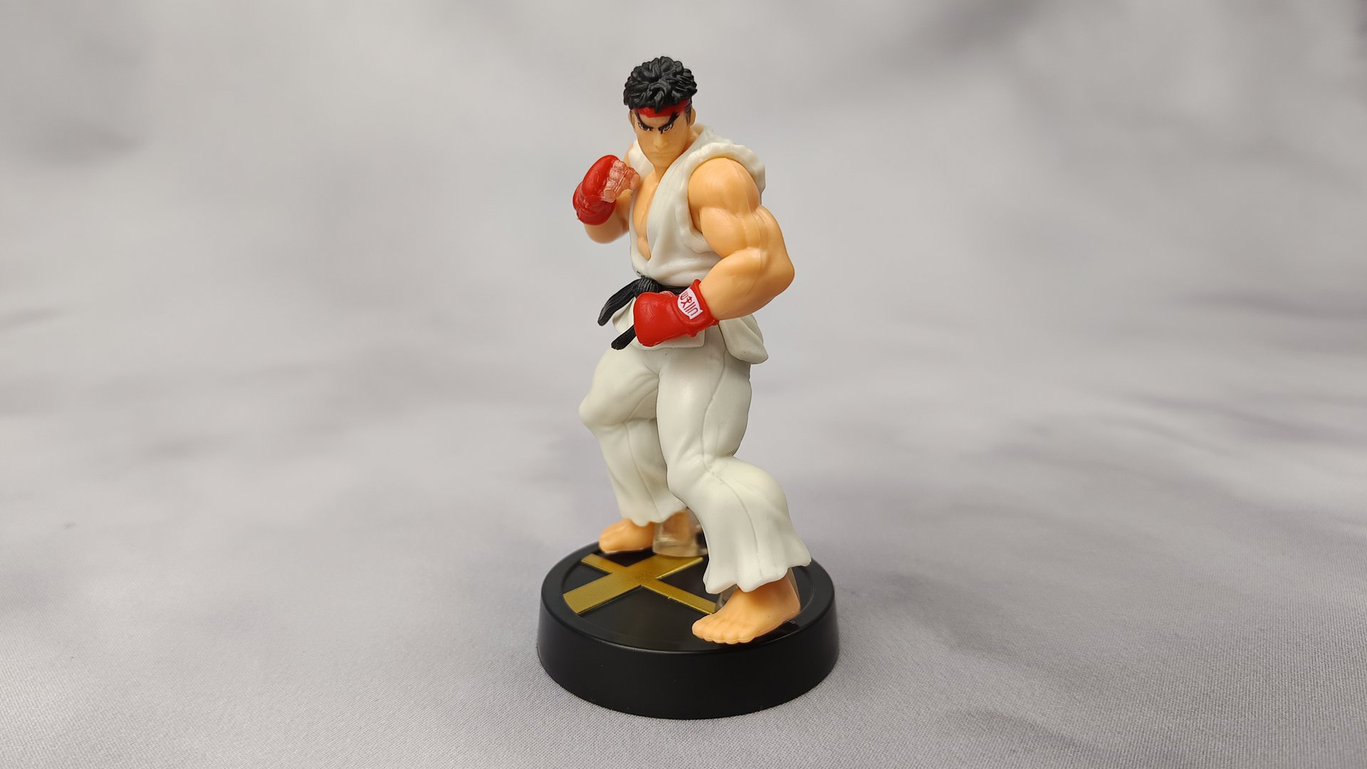 Plt.Video 2270273001 et 02 S-F  socle PVC Nr Bc.jpg